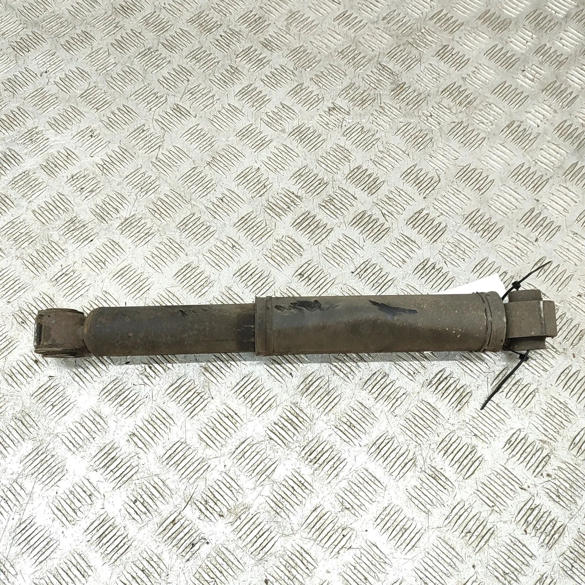 Renault Master Shock absorber — rear right Shock absorber — rear right — RENAULT MASTER (I...
