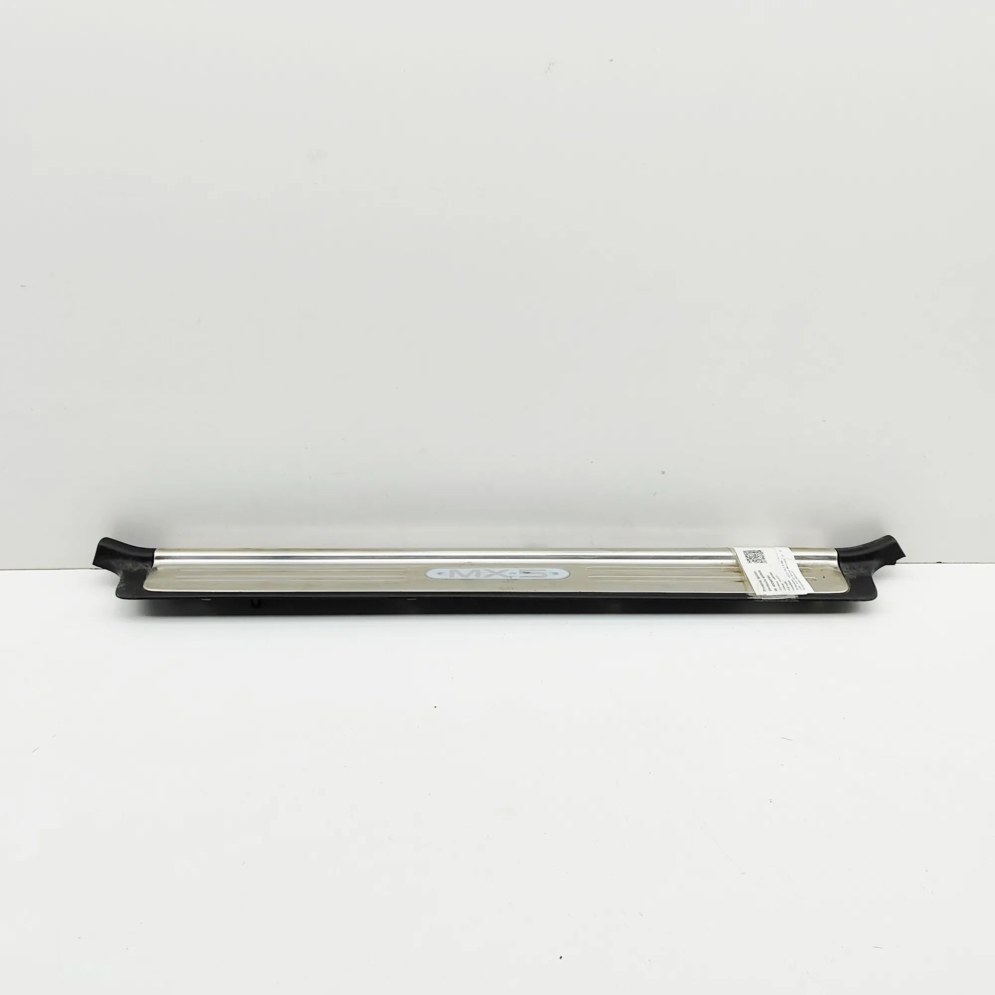 Mazda MX-5 Sill trim — front right