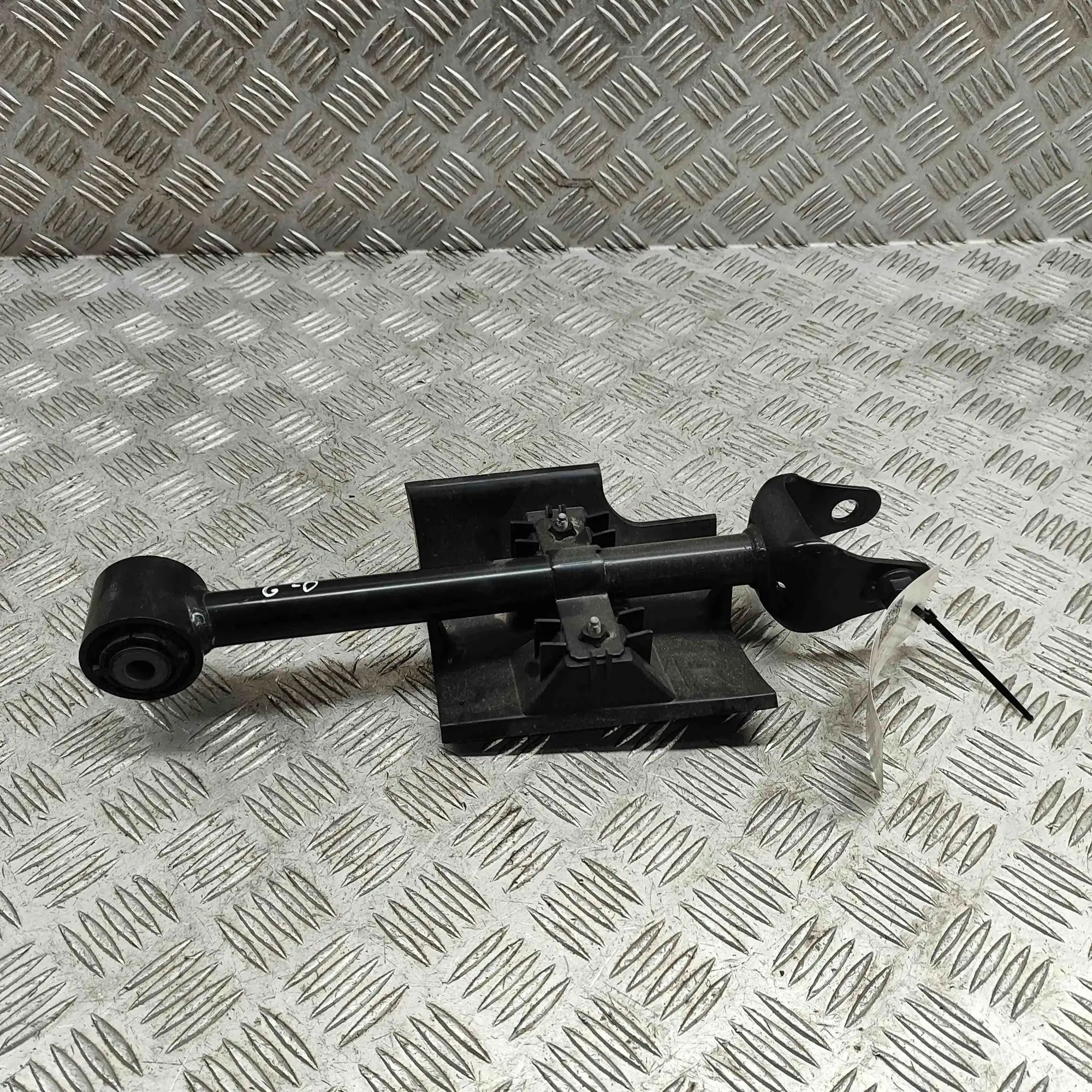 Mazda CX-5 (KF) Control arm — rear right Control arm — rear right — MAZDA CX-5 (KF) (201...