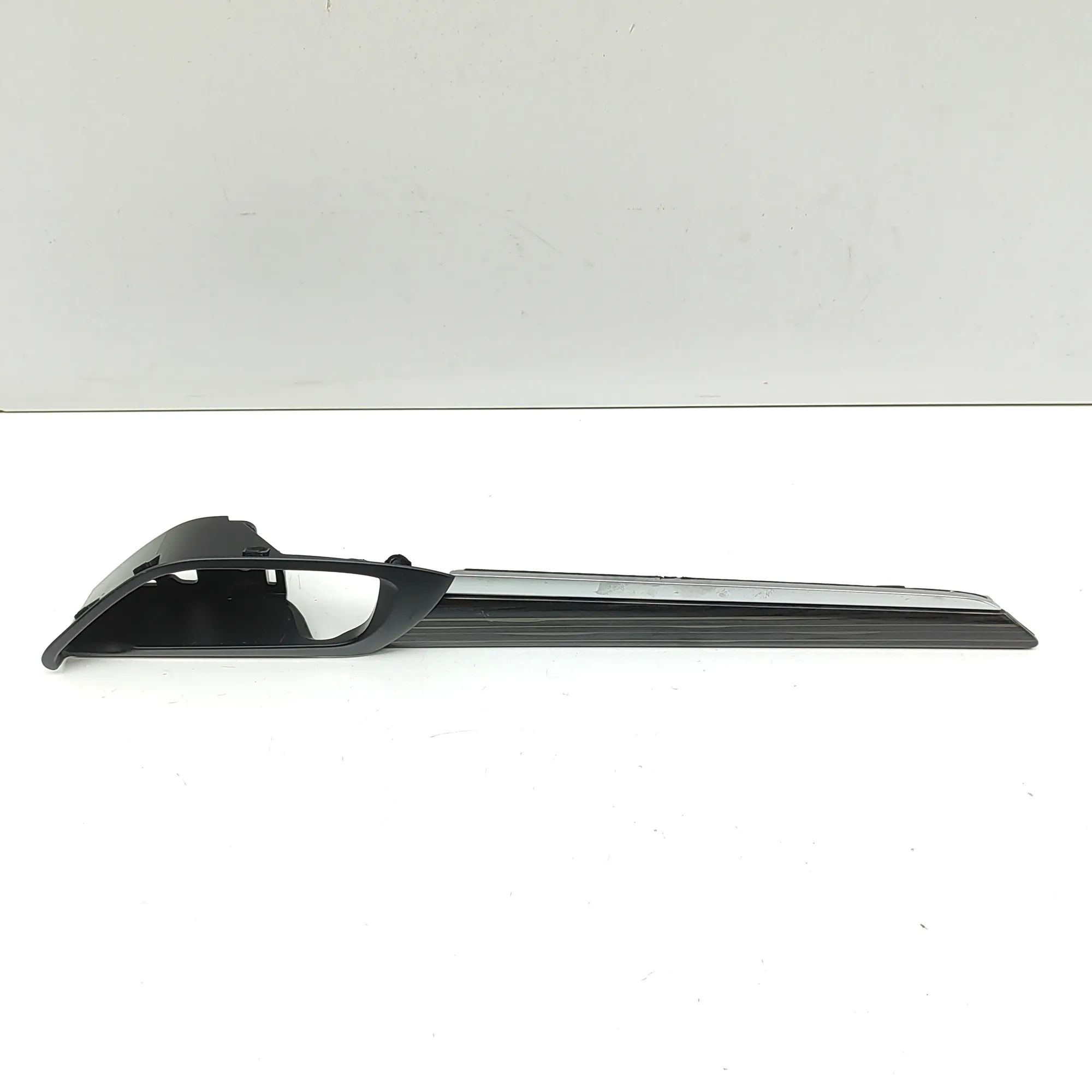 Mazda CX-5 (KF) Door panel trim — front left Door panel trim — front left — MAZDA CX-5 (KF) ...