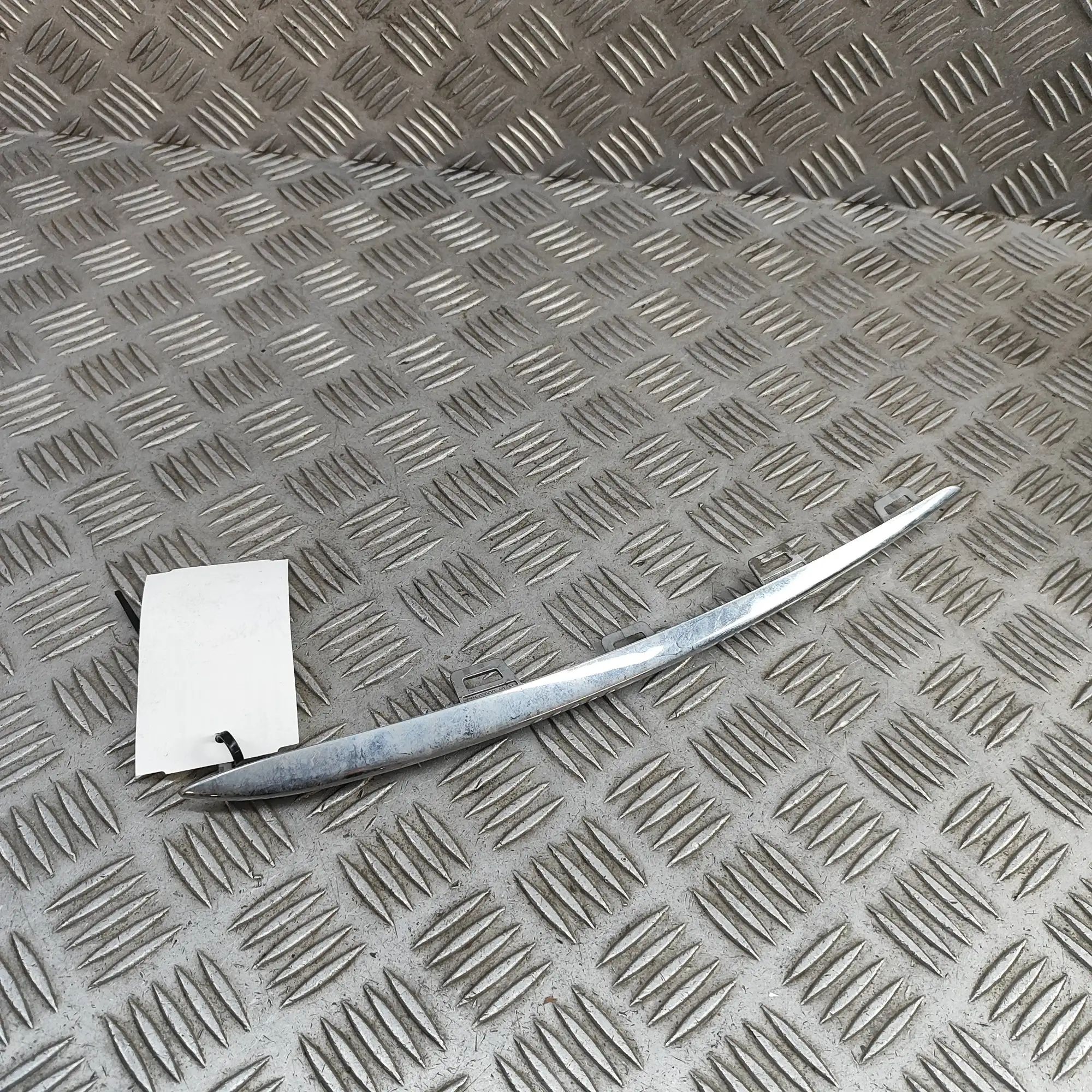 Mercedes-Benz GLE (W167) Bumper moulding — front right Bumper moulding — front right — MERCEDES BENZ G...