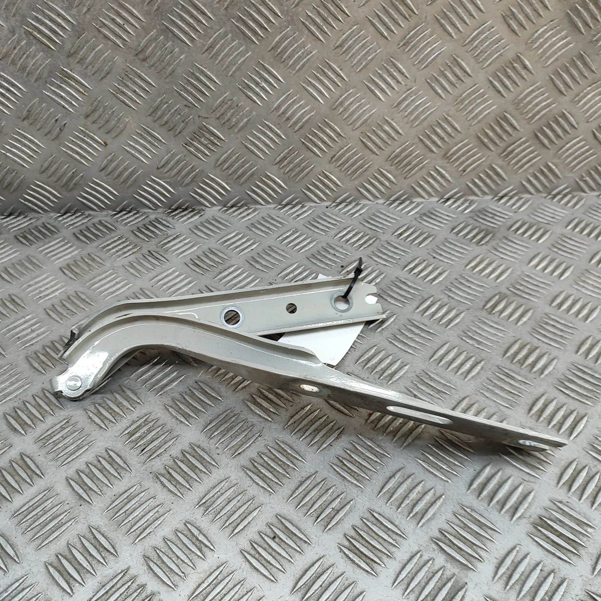 Volkswagen T-Cross Bonnet hinge — front right Bonnet hinge — front right — VW T-CROSS (C11) (...