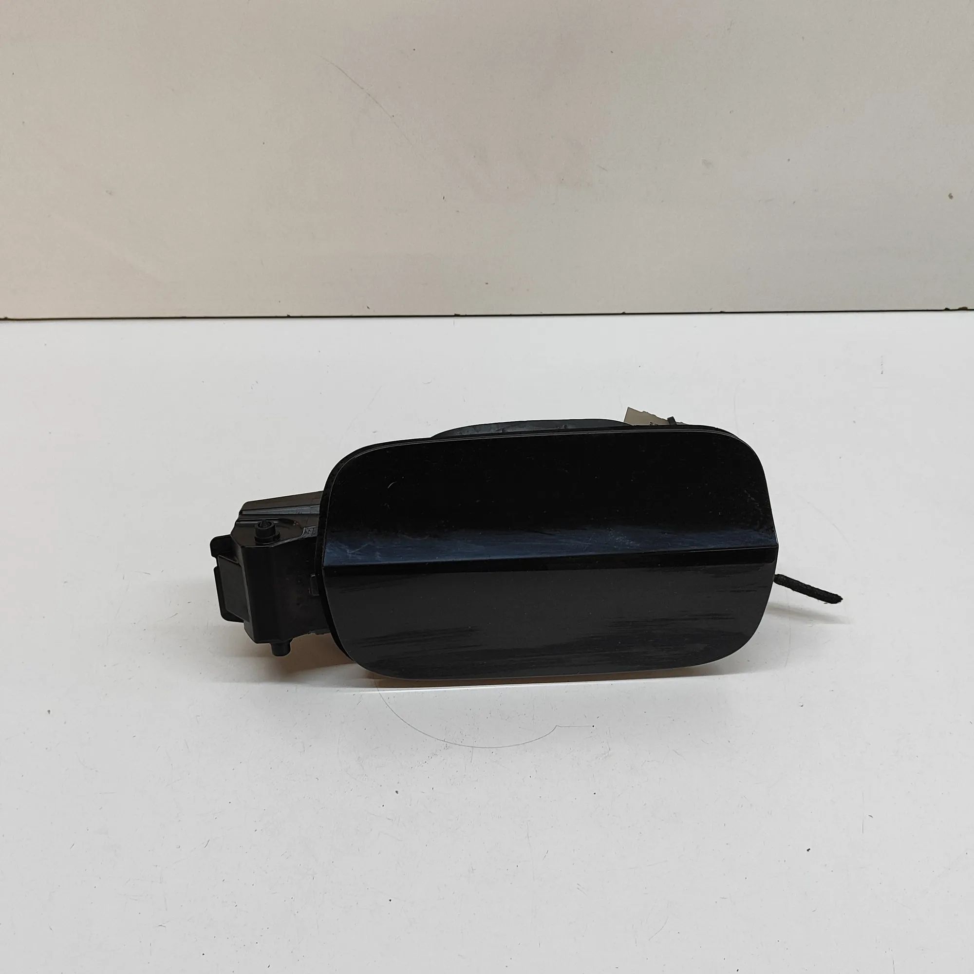 Audi A5 (B9) Fuel Tank Flap Cap Fuel Tank Flap Cap — AUDI A5 (F53) (2016-...) —...