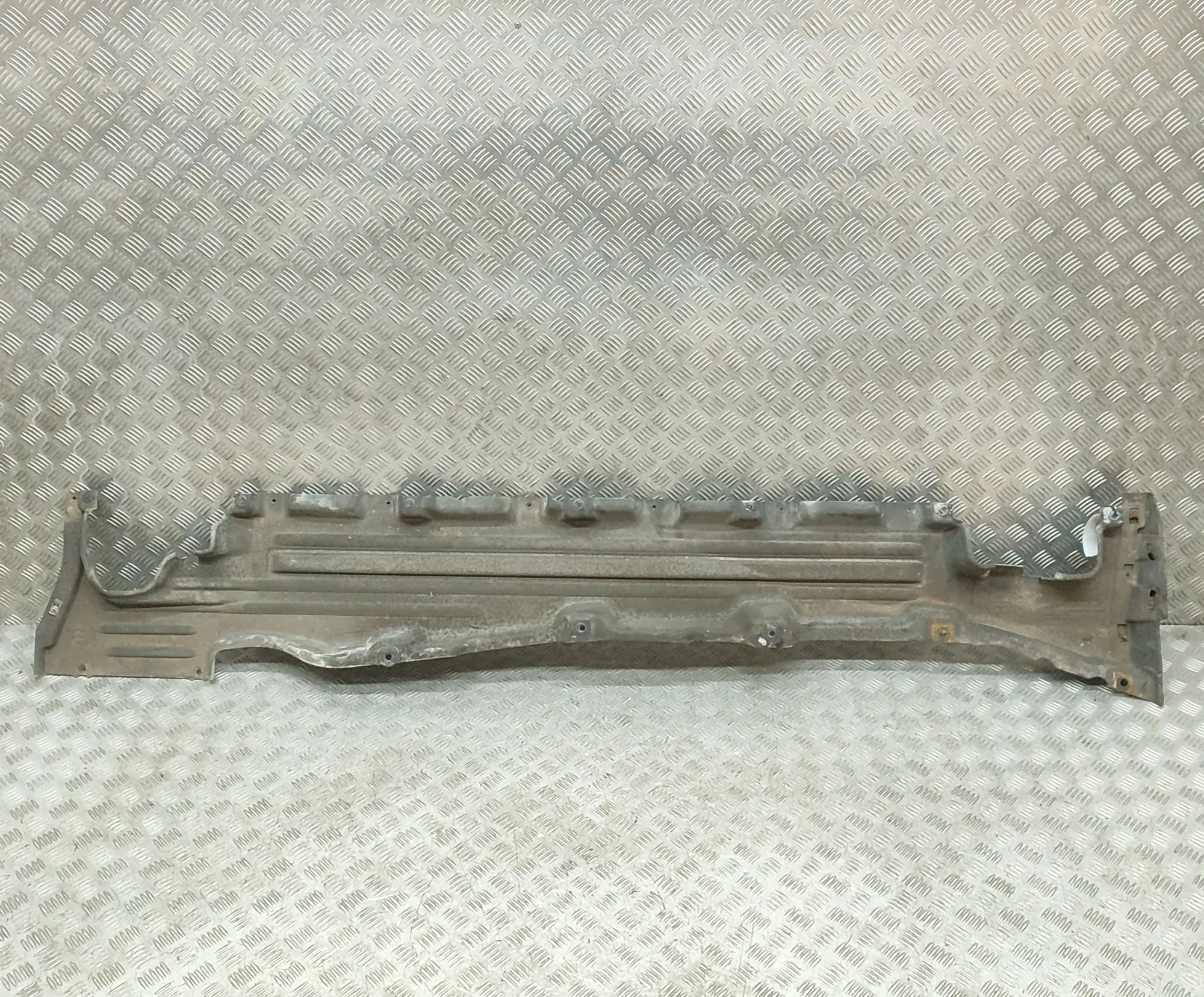 Land Rover Discovery Underbody cover — right