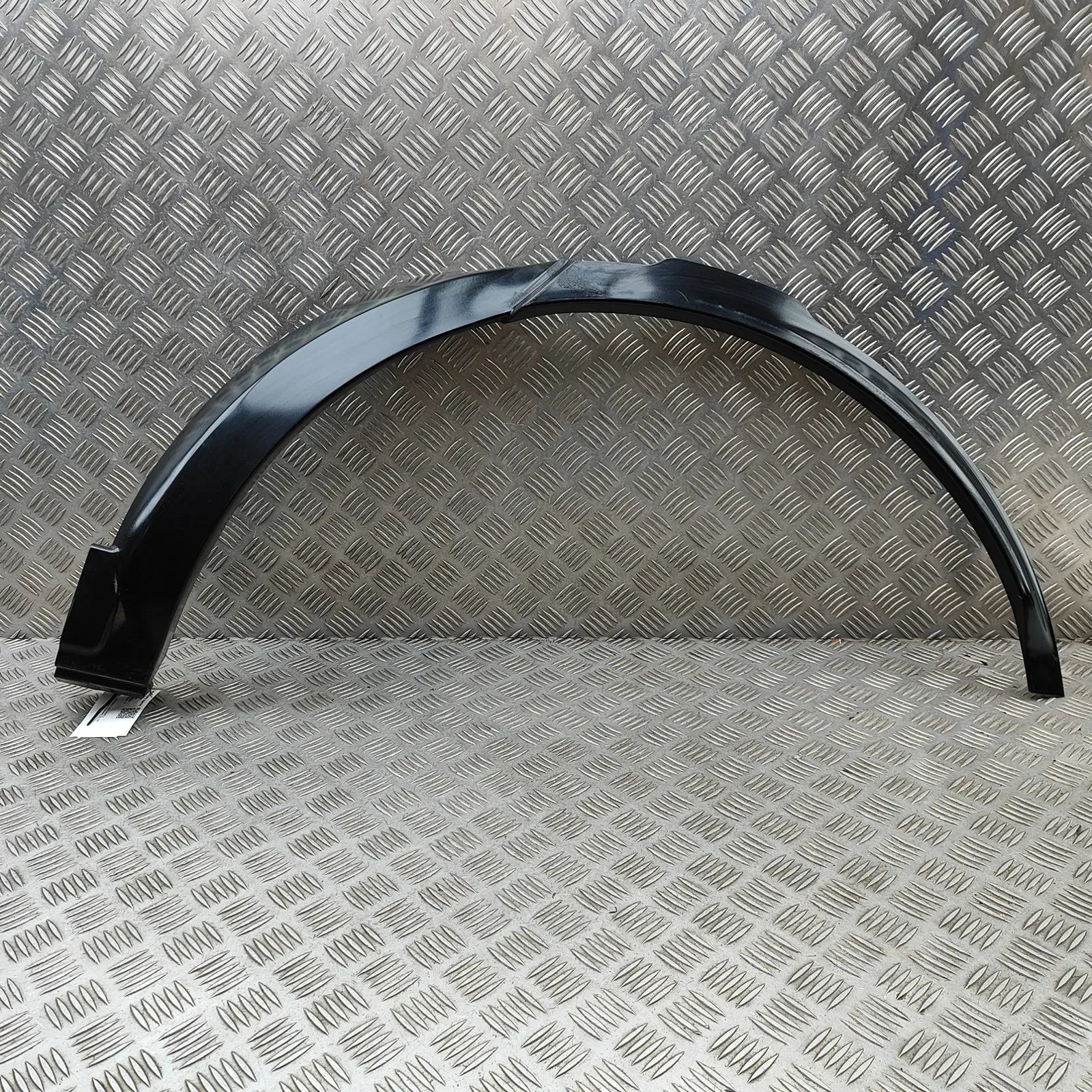 Land Rover Discovery Wheel arch trim — rear left