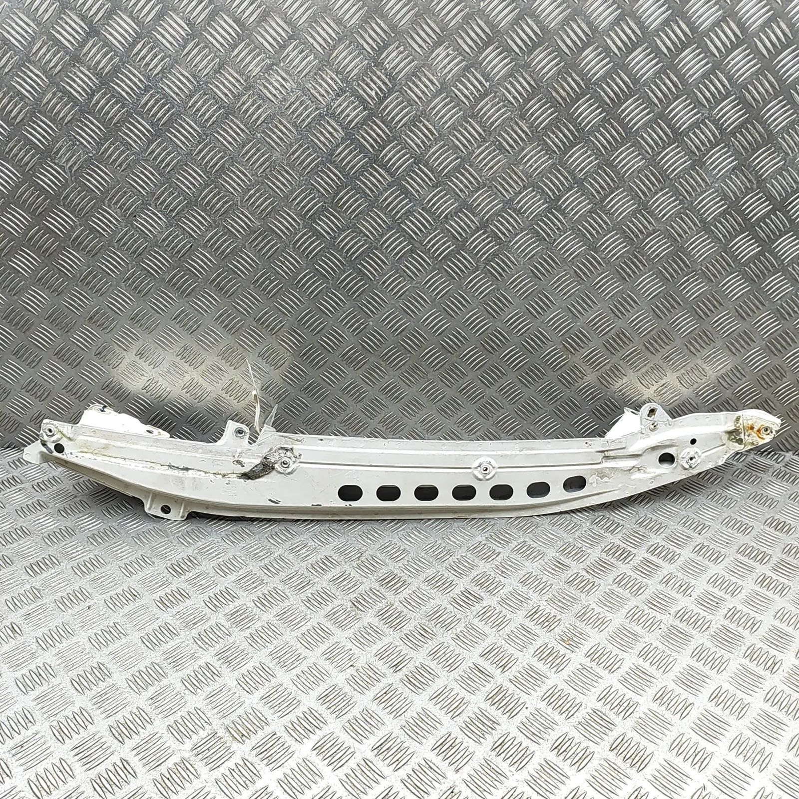 Porsche Cayenne Fender bracket — front right Fender bracket — front right — PORSCHE CAYENNE ...