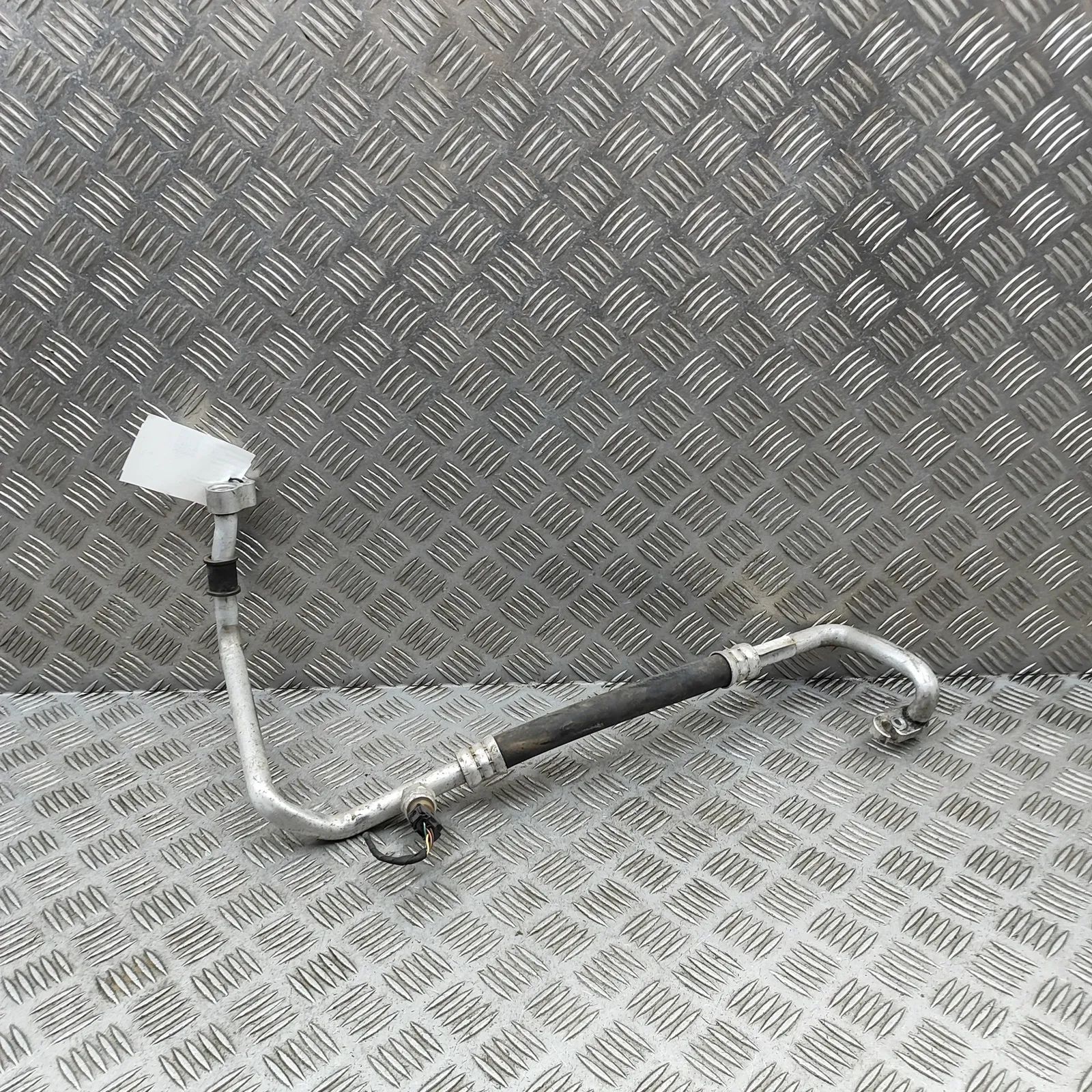 Tesla Model S A/C Air Con Hose Pipe A/C Air Con Hose Pipe — TESLA MODEL S (2012-......