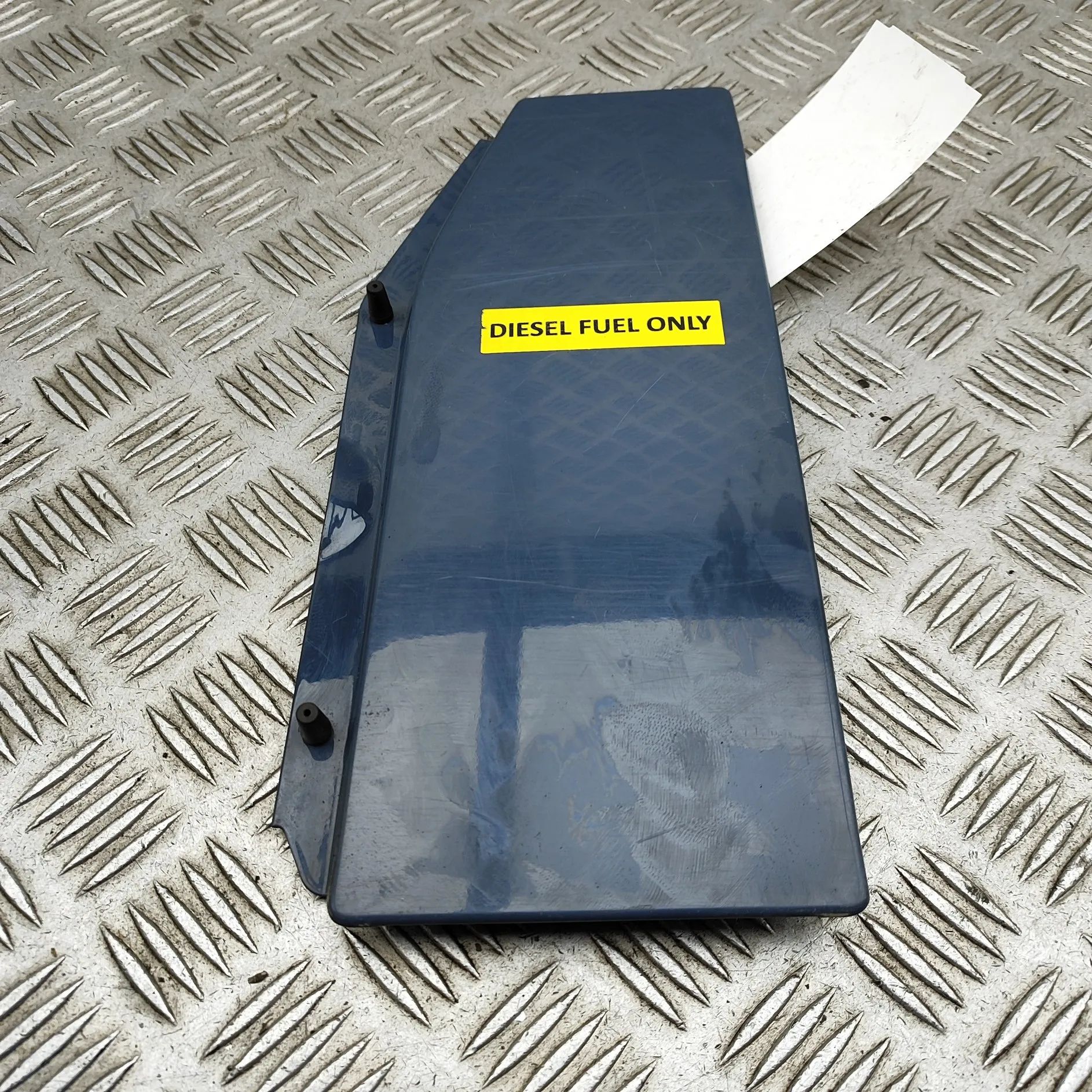 Mercedes-Benz Sprinter (W907 / W910)  Fuel Tank Flap Cap Fuel Tank Flap Cap — MERCEDES BENZ SPRINTER (3,...