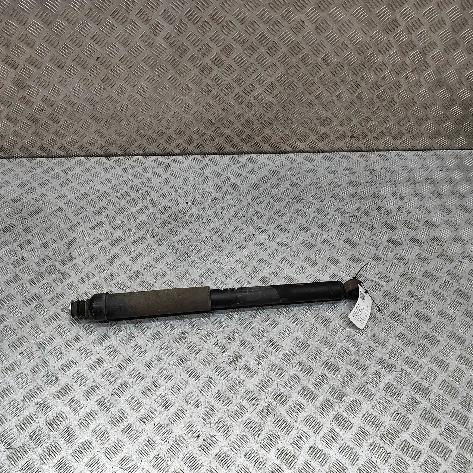 Nissan Leaf Shock absorber — rear right Shock absorber — rear right — NISSAN LEAF (ZE1)...