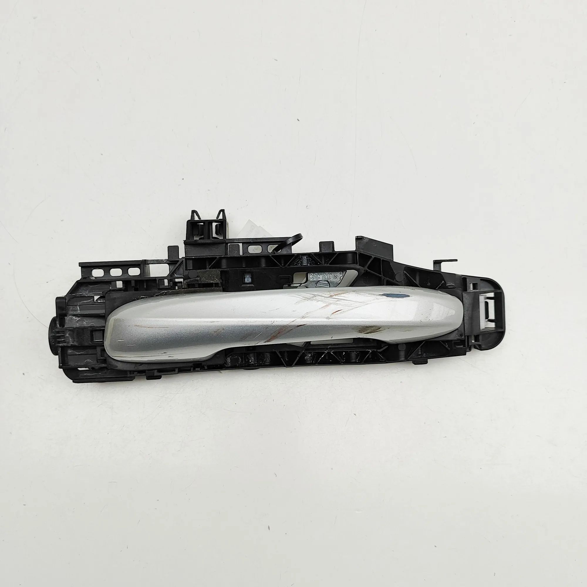 Mercedes-Benz GLA (X156) Exterior door handle — rear left Exterior door handle — rear left — MERCEDES BEN...