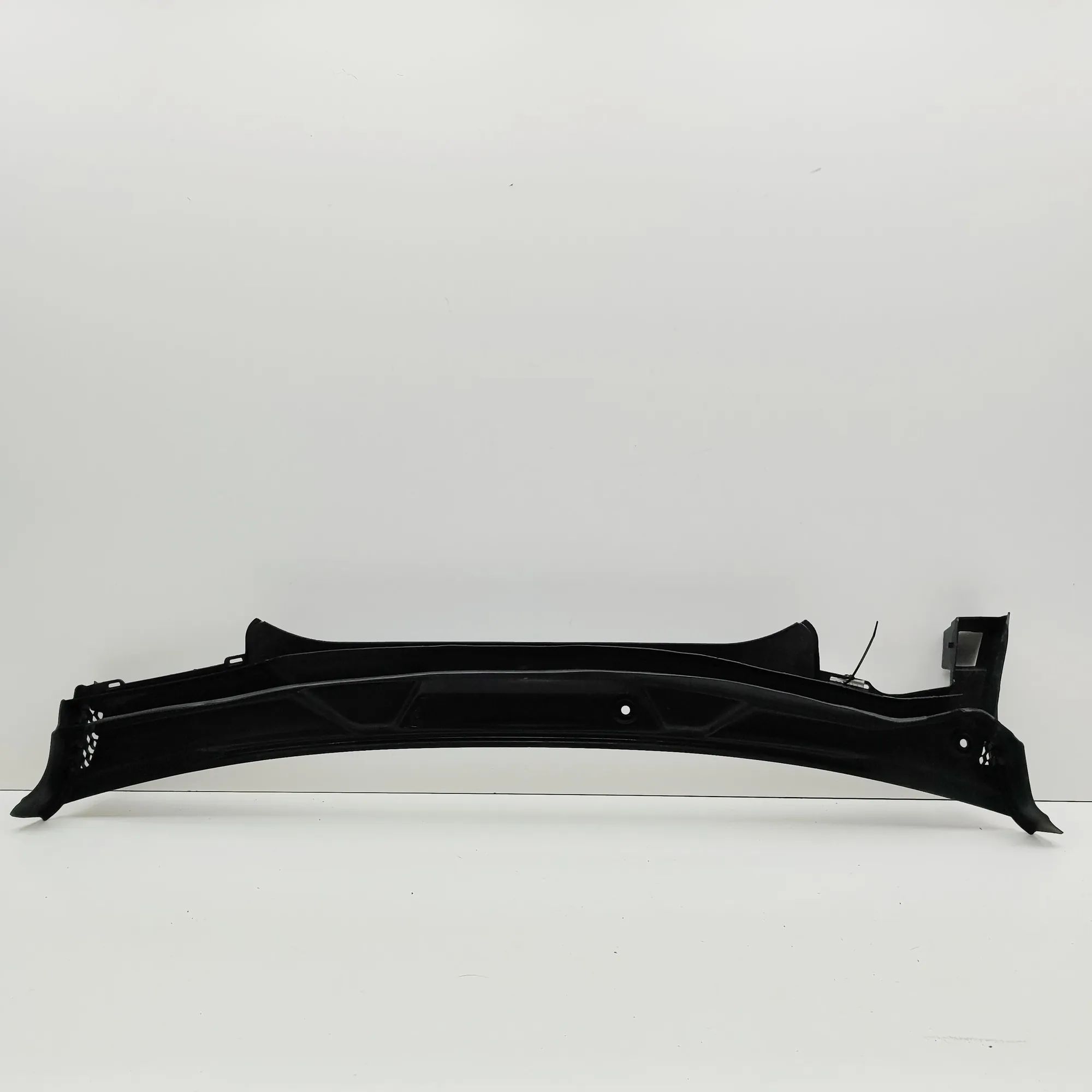 BMW X3 / iX3 (G01) Front Wiper Cowl Trim Front Wiper Cowl Trim — BMW X3 (G01, F97) (2017...