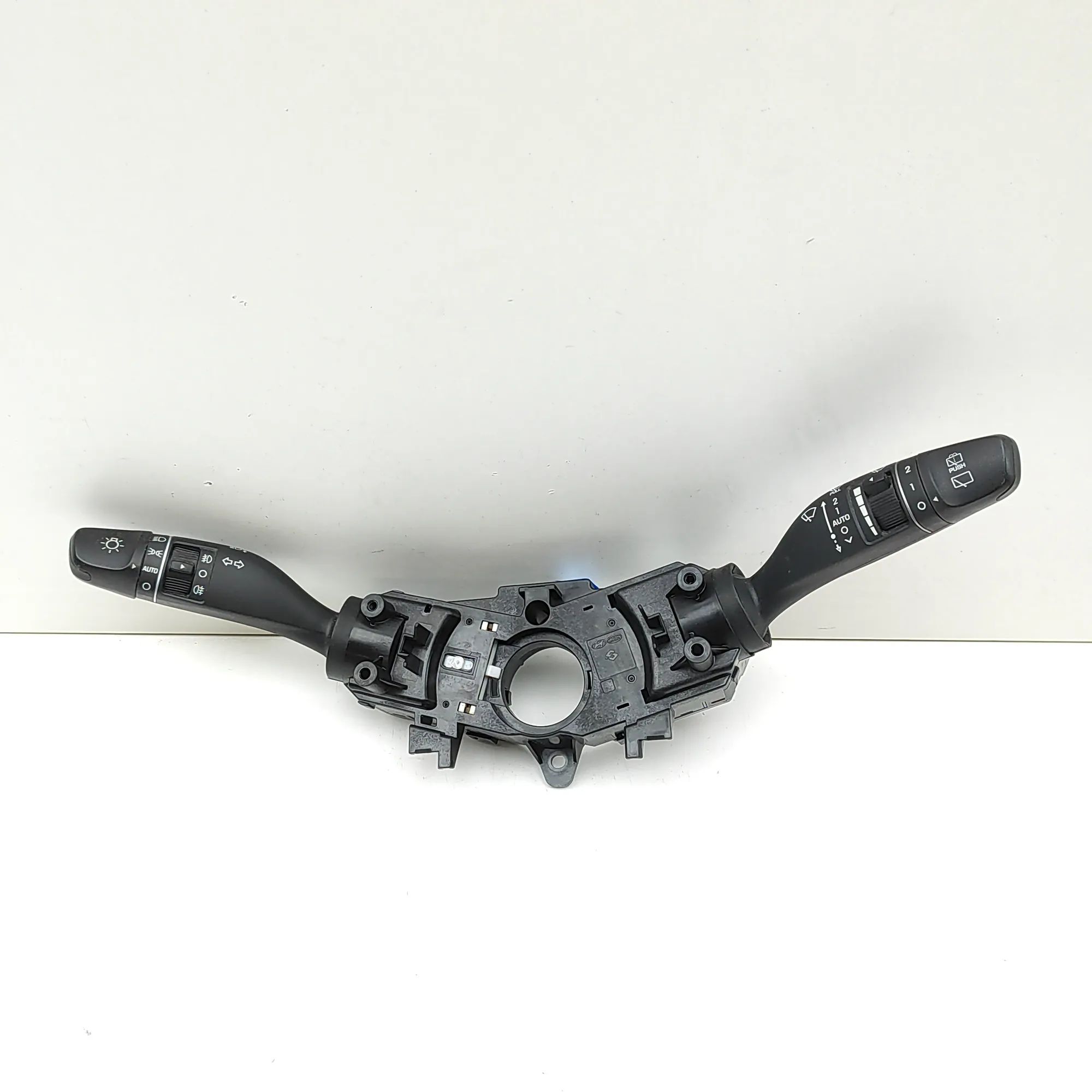Hyundai Tucson Indicator Wiper Stalk Switch Indicator Wiper Stalk Switch — HYUNDAI TUCSON (...