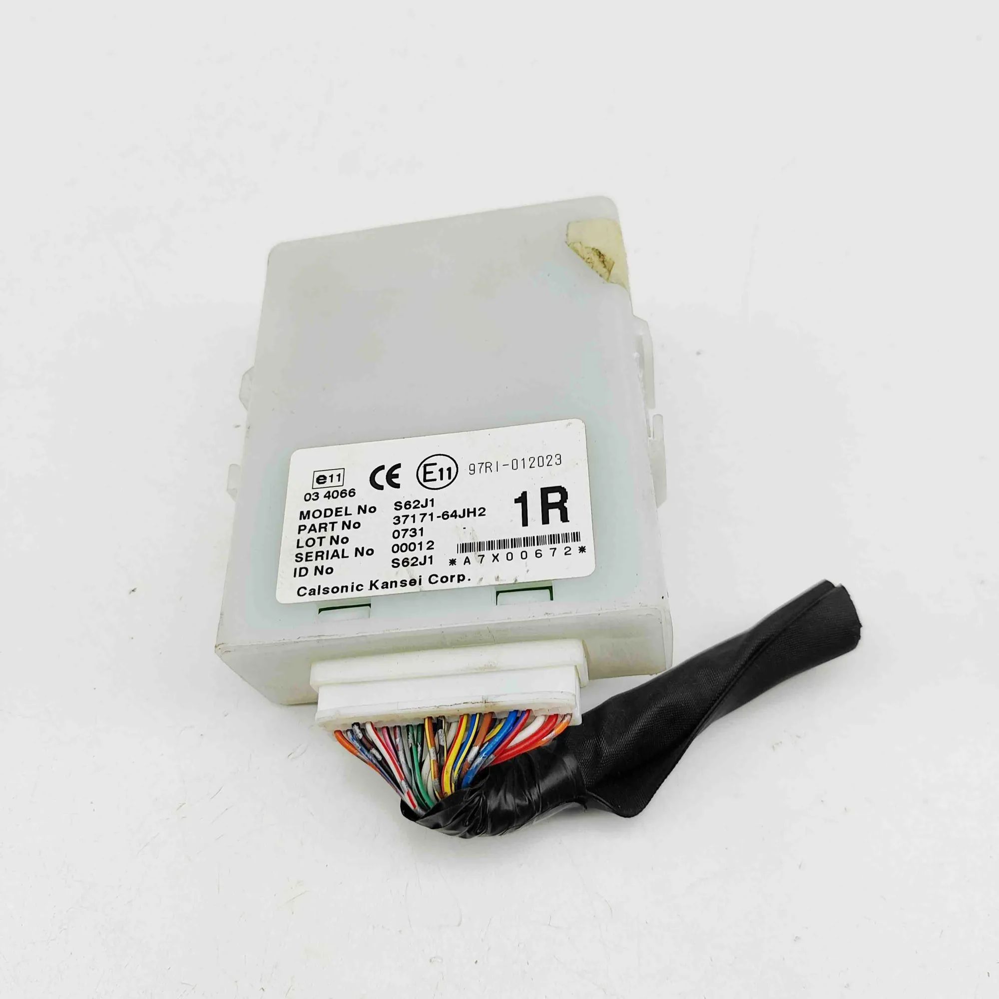 Suzuki Grand Vitara Central Locking Control Unit Central locking control unit — SUZUKI GRAND (VI...