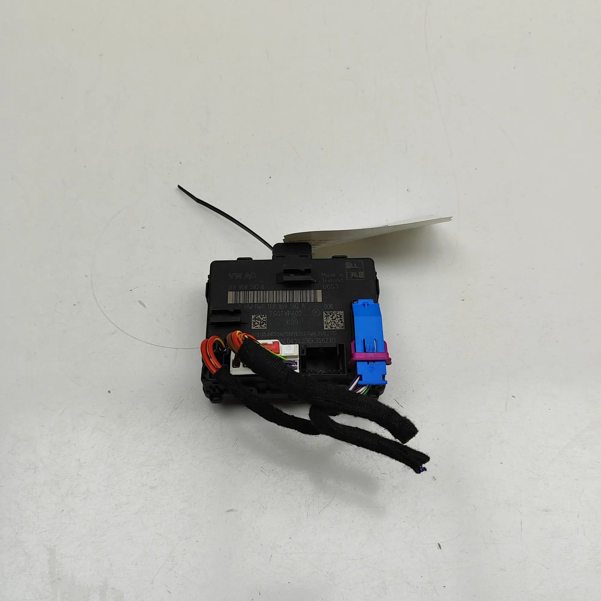 Skoda Enyaq Door control unit — front left Door control unit — front left — SKODA ENYAQ (i...