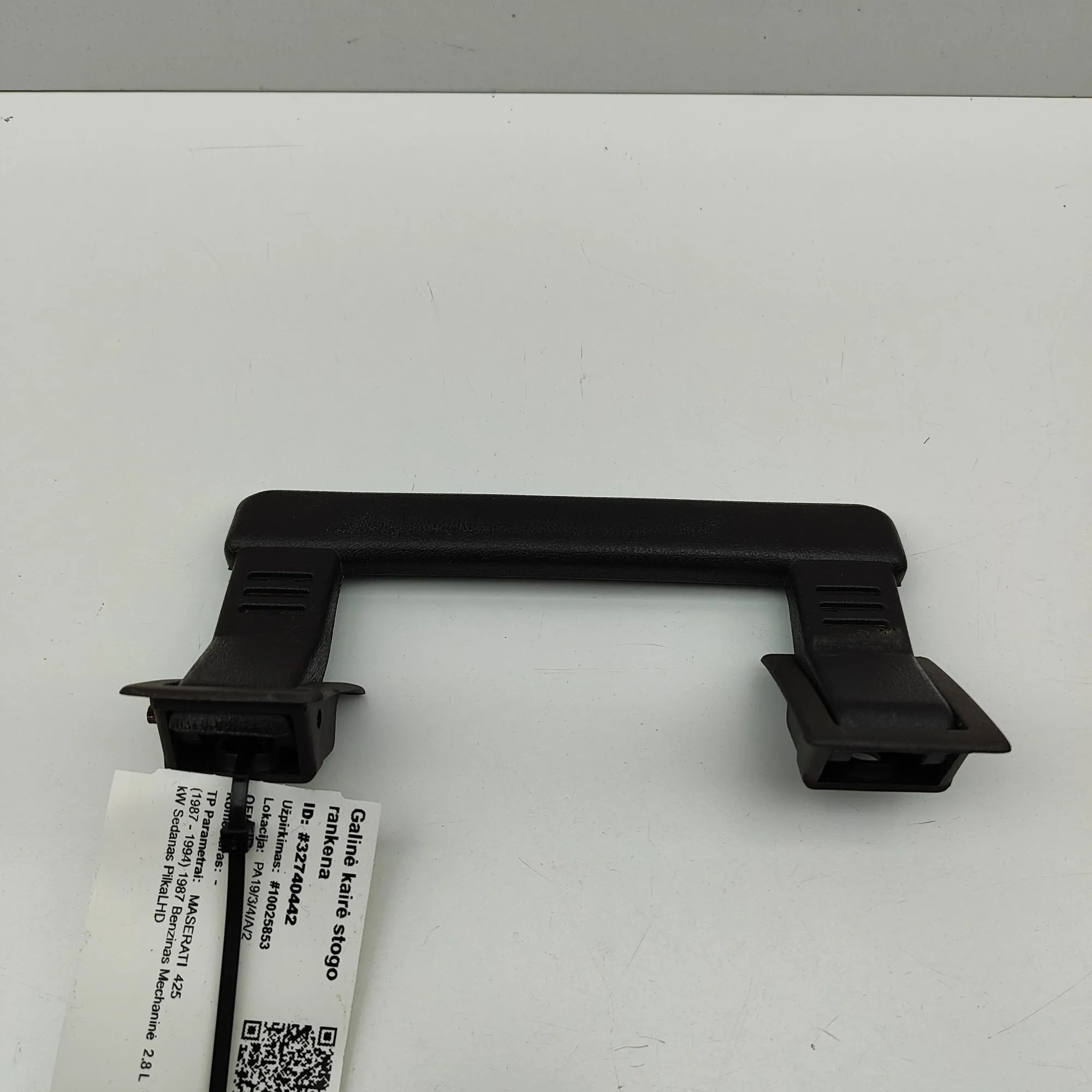 Maserati Biturbo (2, 4, Spyder, Karif) Roof grab handle — rear left Roof grab handle — rear left — MASERATI 425 (19...