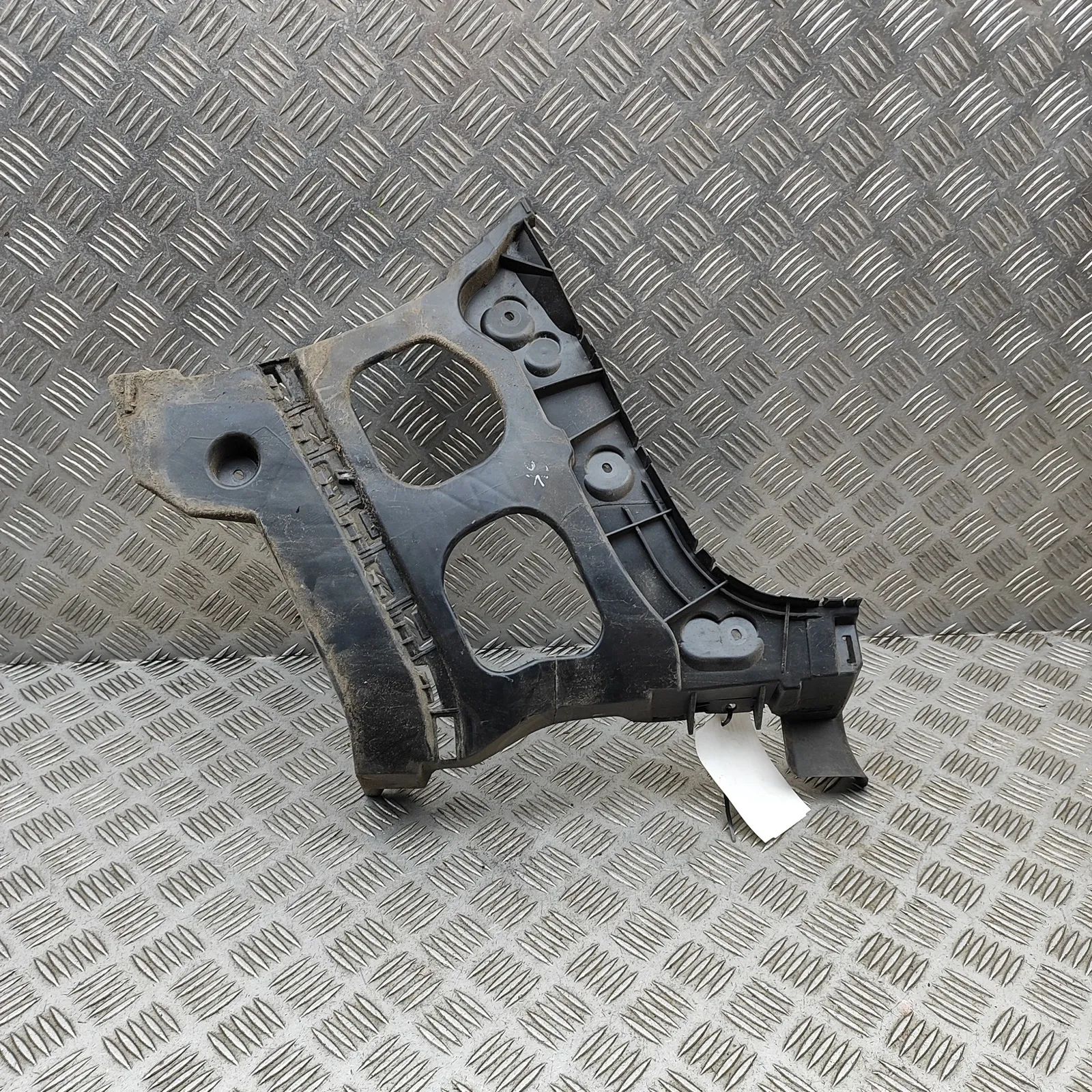 Ford Transit Connect / Tourneo Connect Rear Left Bumper Bracket
