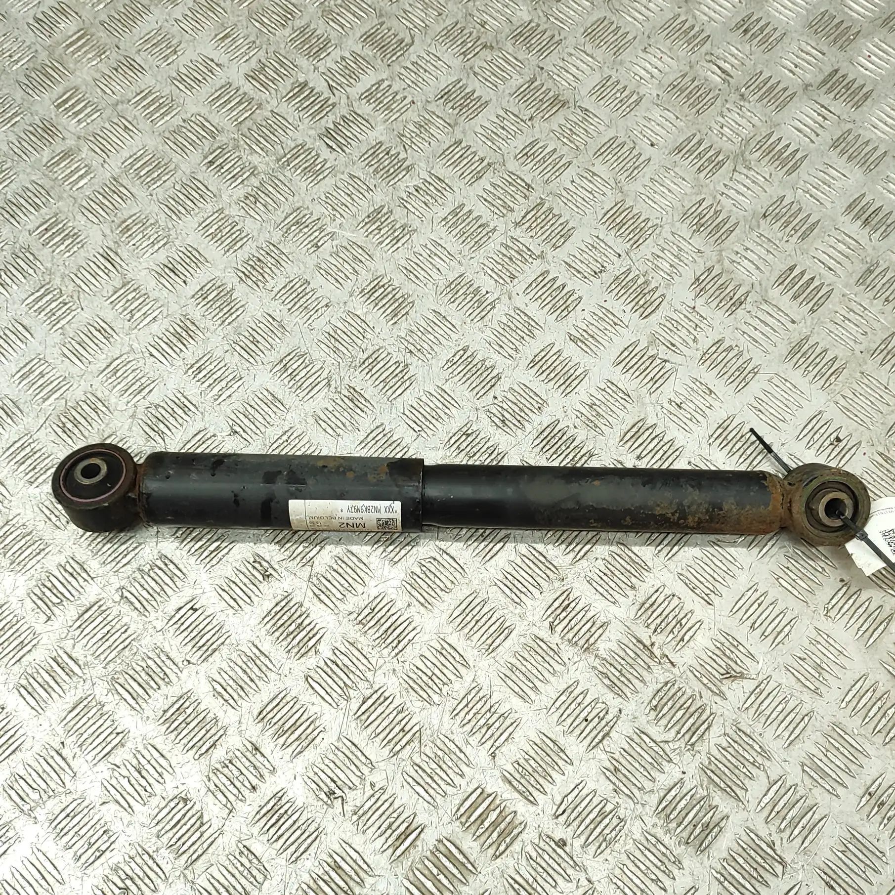 Volkswagen Transporter (T6, Caravelle, Multivan) Shock absorber — rear right