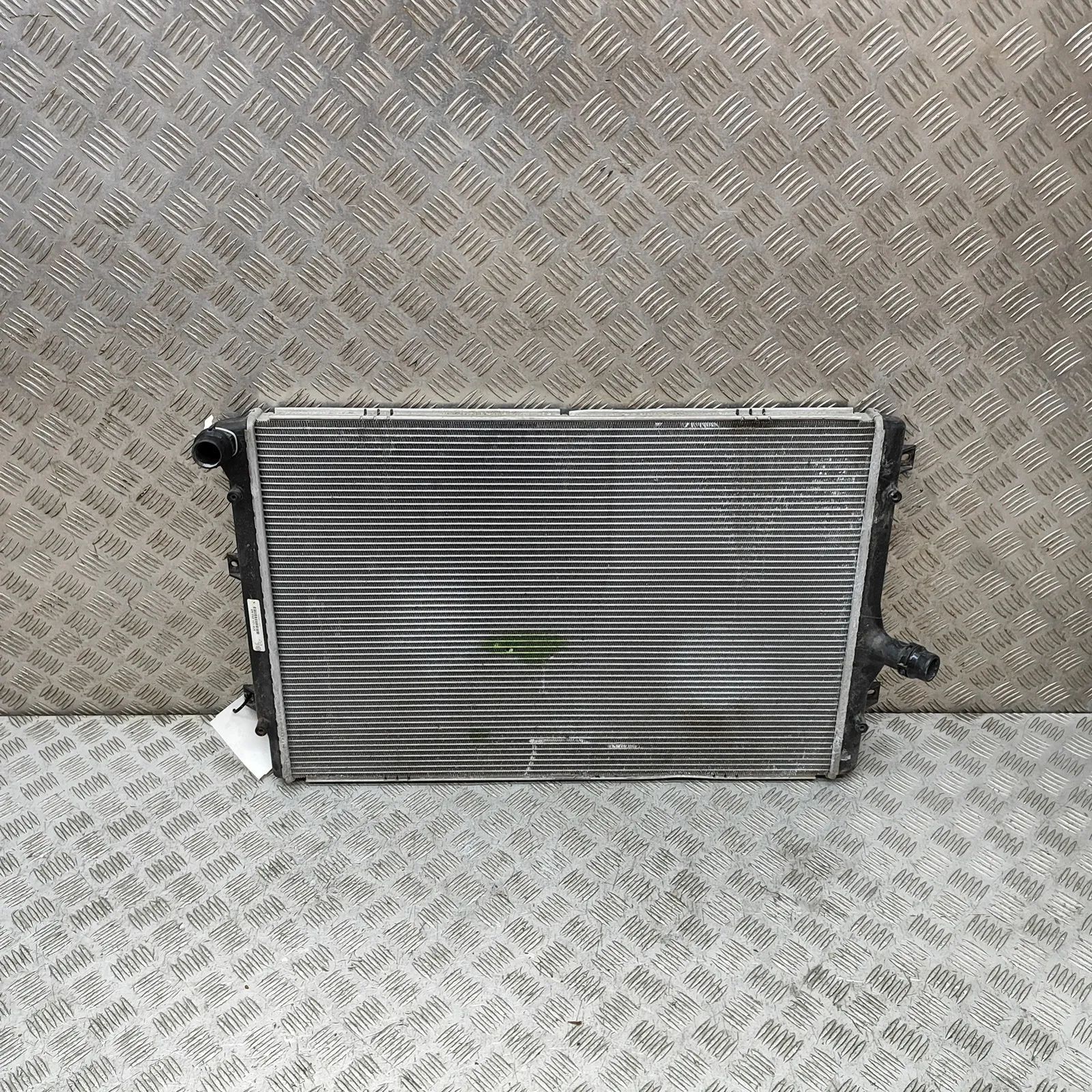 Volkswagen Passat (B7) Cooling Radiator