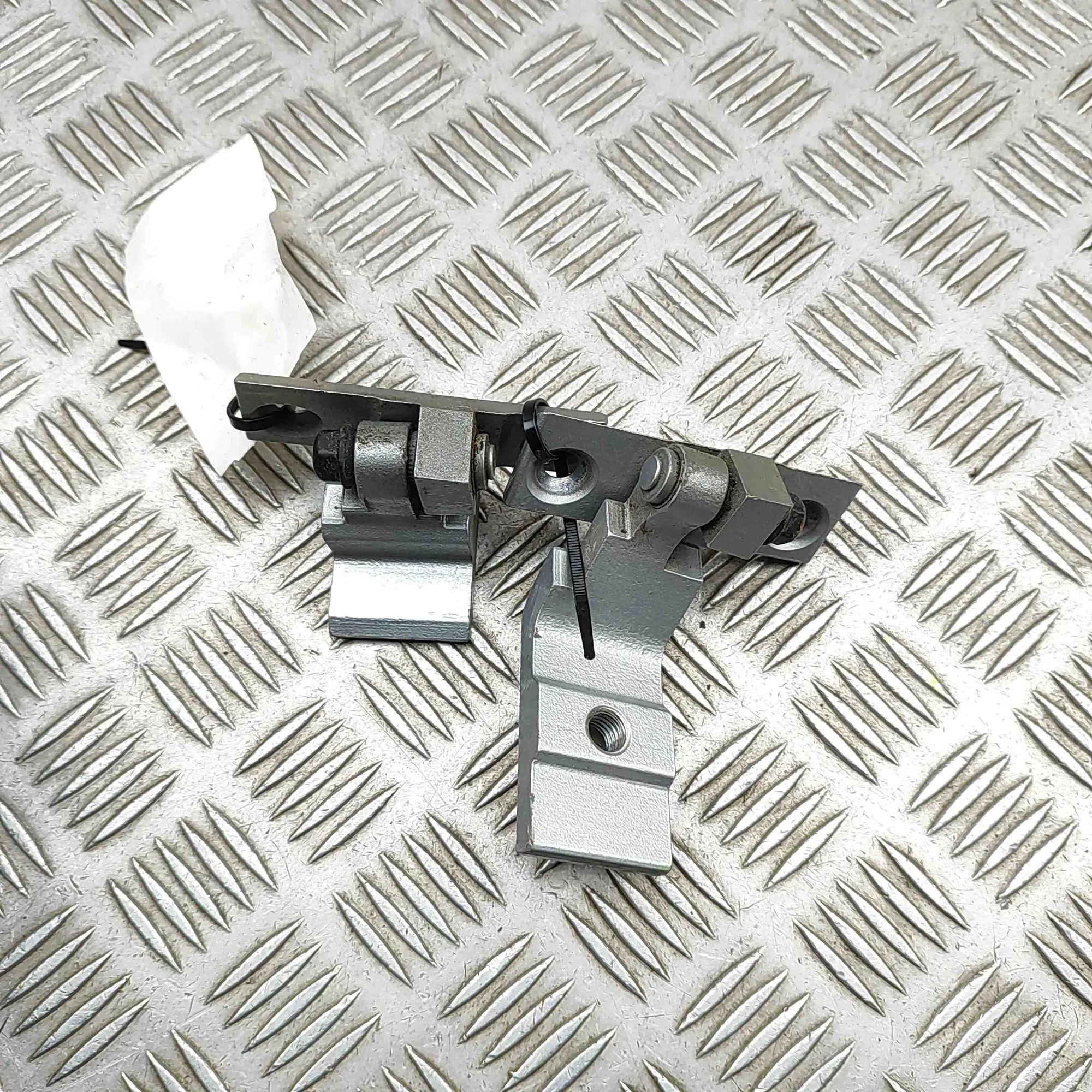 BMW X3 (F25) Door hinge set — rear right
