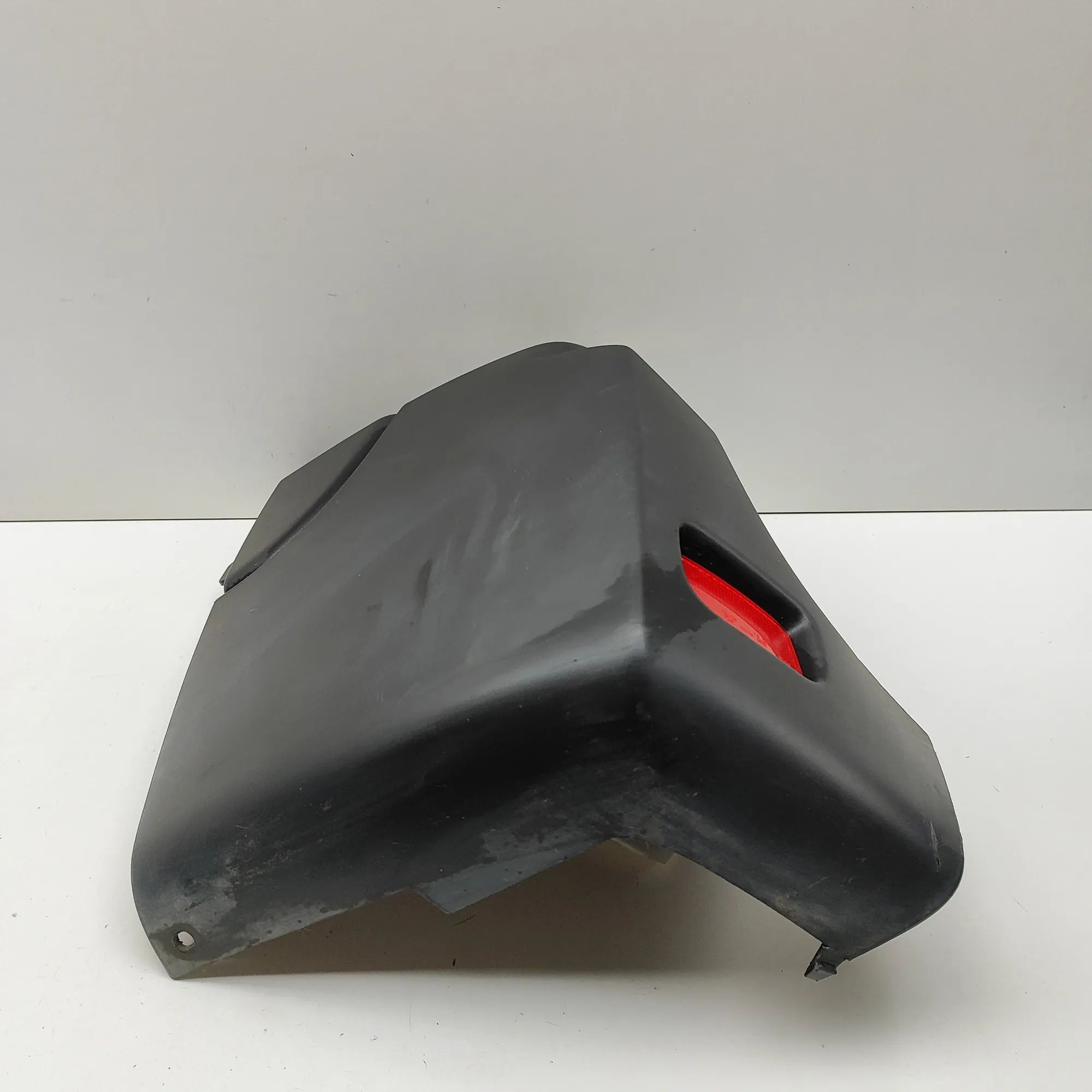 Renault Master Rear bumper corner — left Rear bumper corner — left — RENAULT MASTER (III...