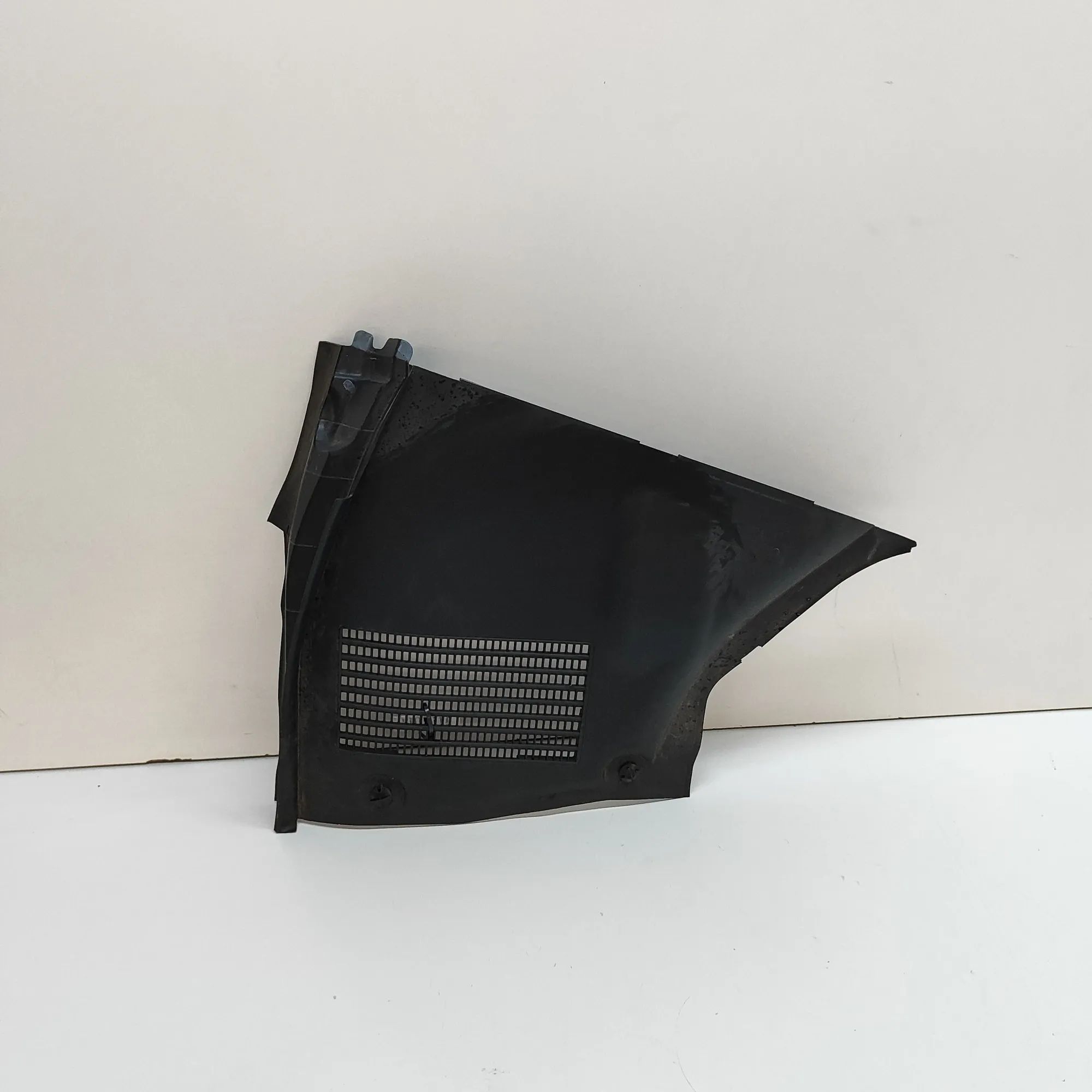 Mercedes-Benz A (W177) Front Wiper Cowl Trim Front Wiper Cowl Trim — MERCEDES BENZ C-CLASS (...