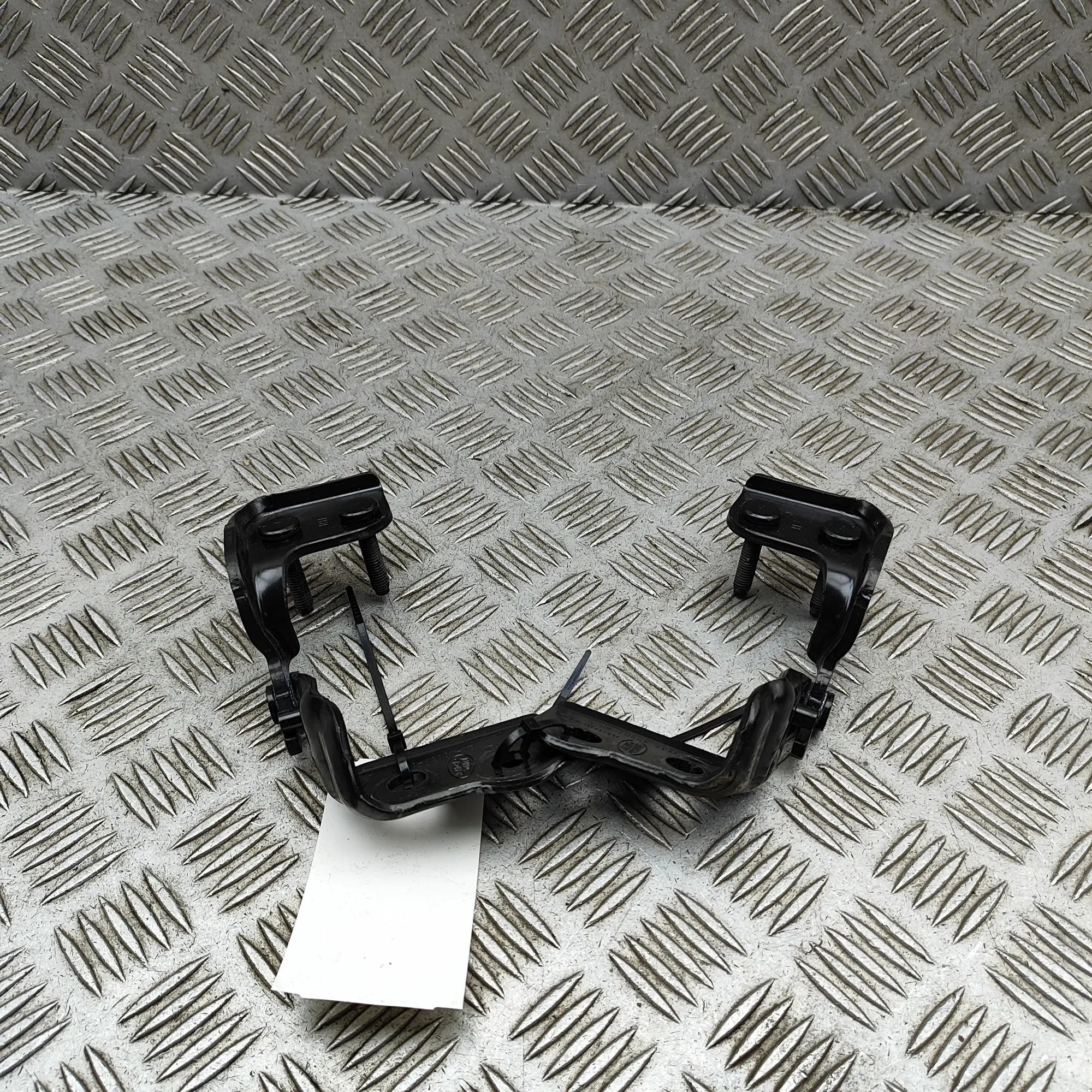 Land Rover Discovery Tailgate hinge set