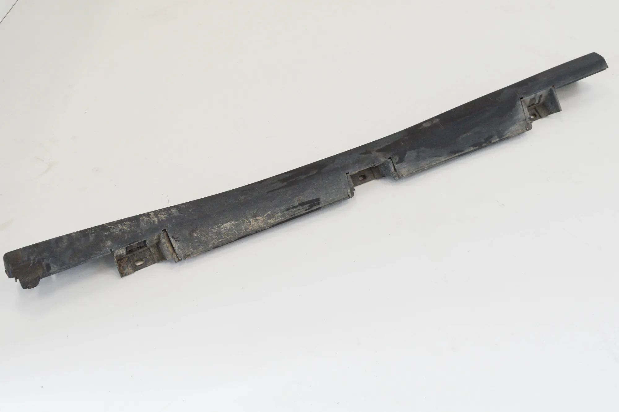 Honda CR-V Left Side Plastic Sideskirt Cover Left Side Plastic Sideskirt Cover — HONDA CR-V ...