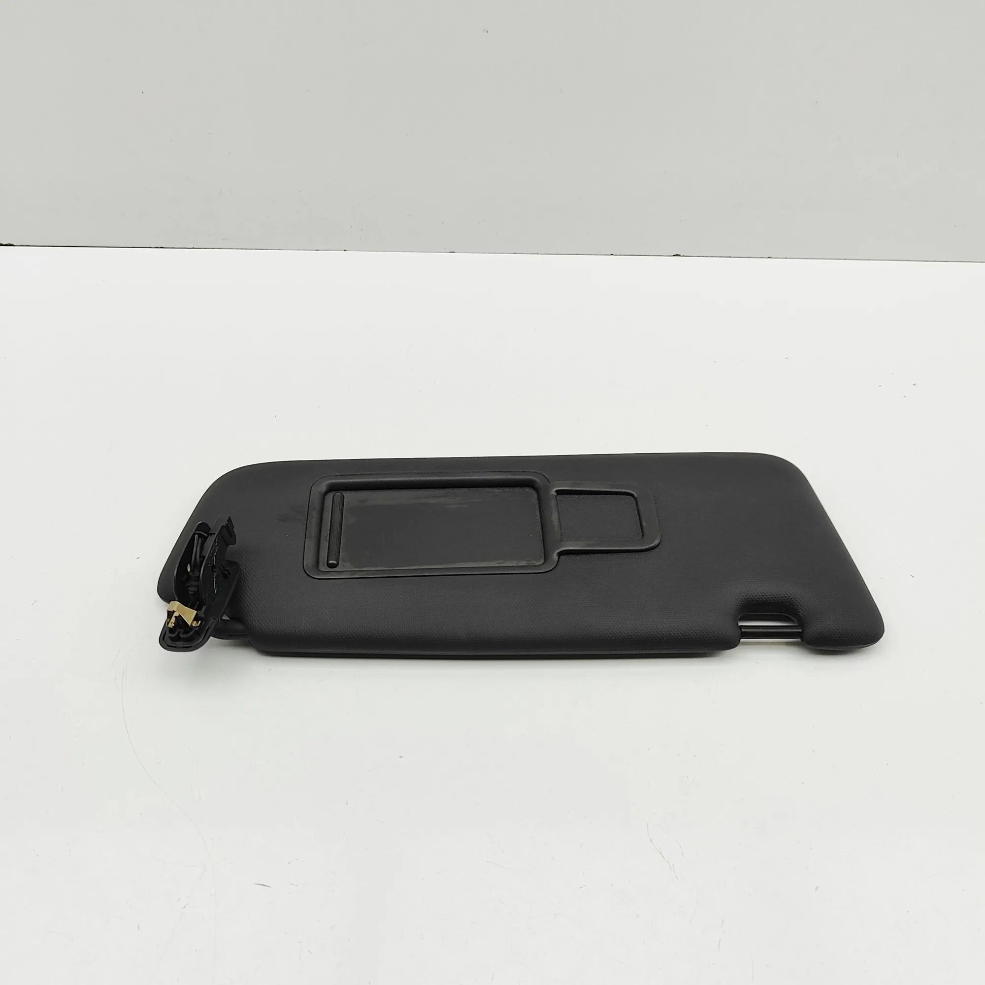 Audi Q3 (8U) Sun visor — right Sun visor — right — AUDI Q3 (8U) (2011-2018) — ...