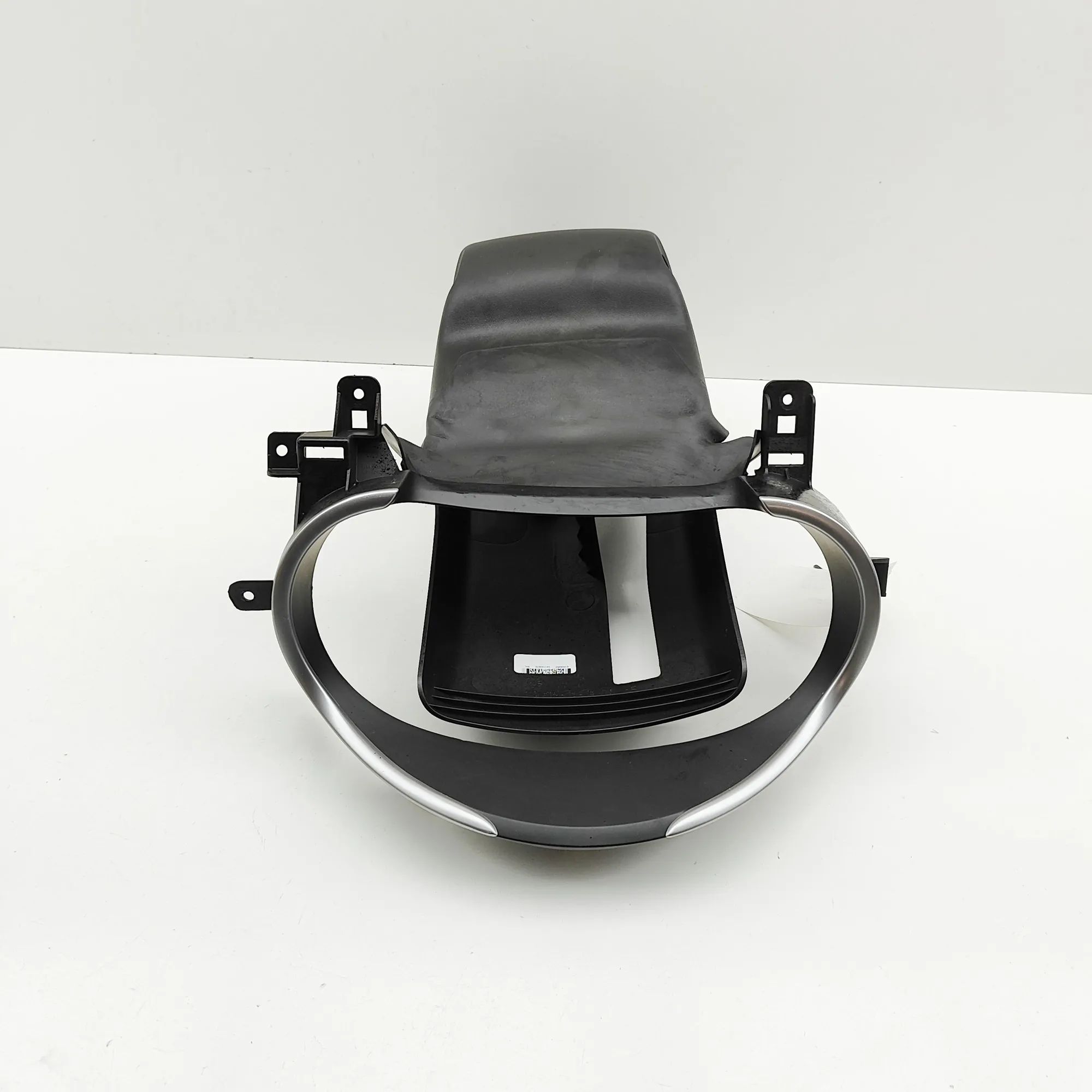 Chevrolet Malibu Instrument Cluster Trim Instrument Cluster Trim — CHEVROLET MALIBU (201...
