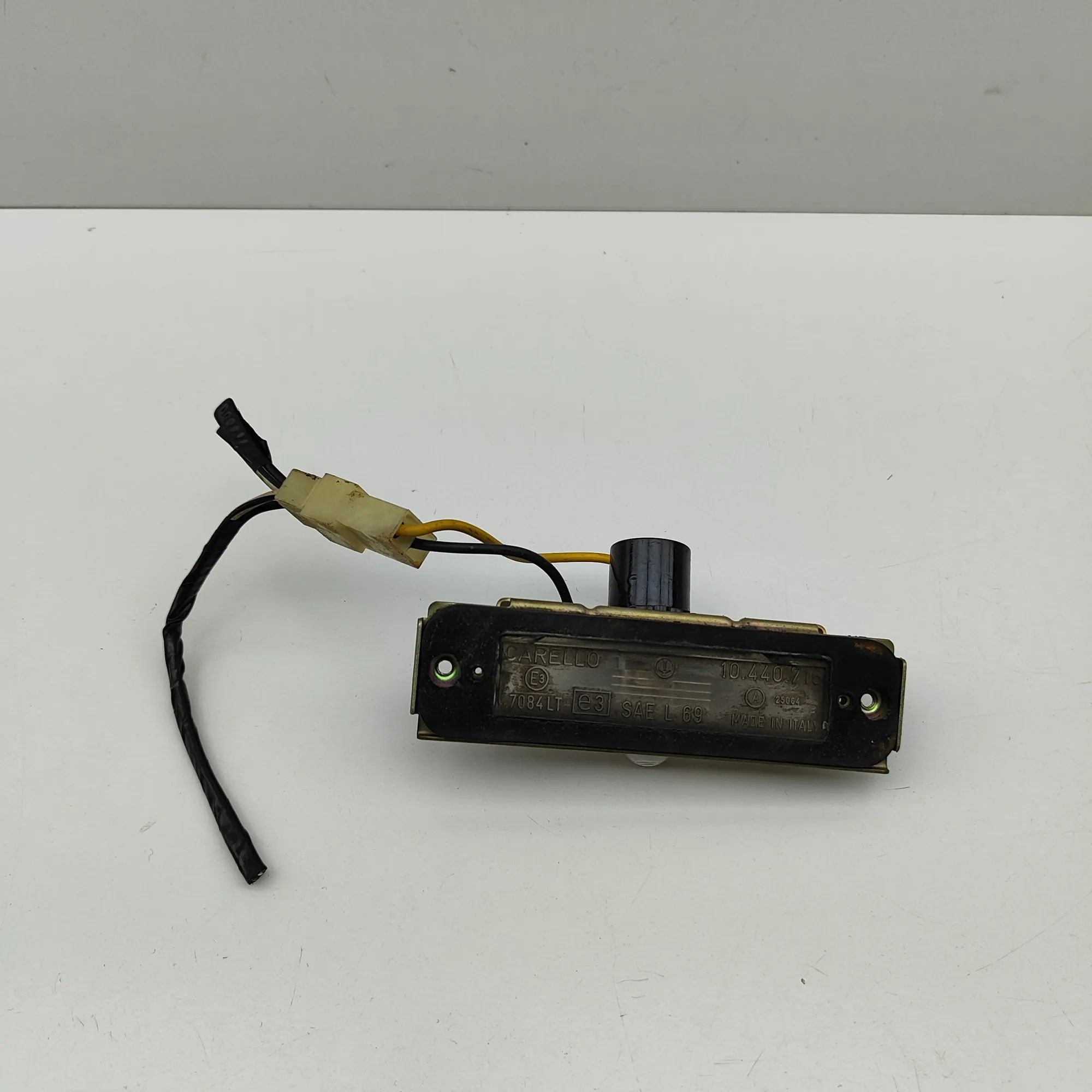 Maserati Biturbo (2, 4, Spyder, Karif) License plate lights License plate lights — MASERATI 425 (1987-1994)...