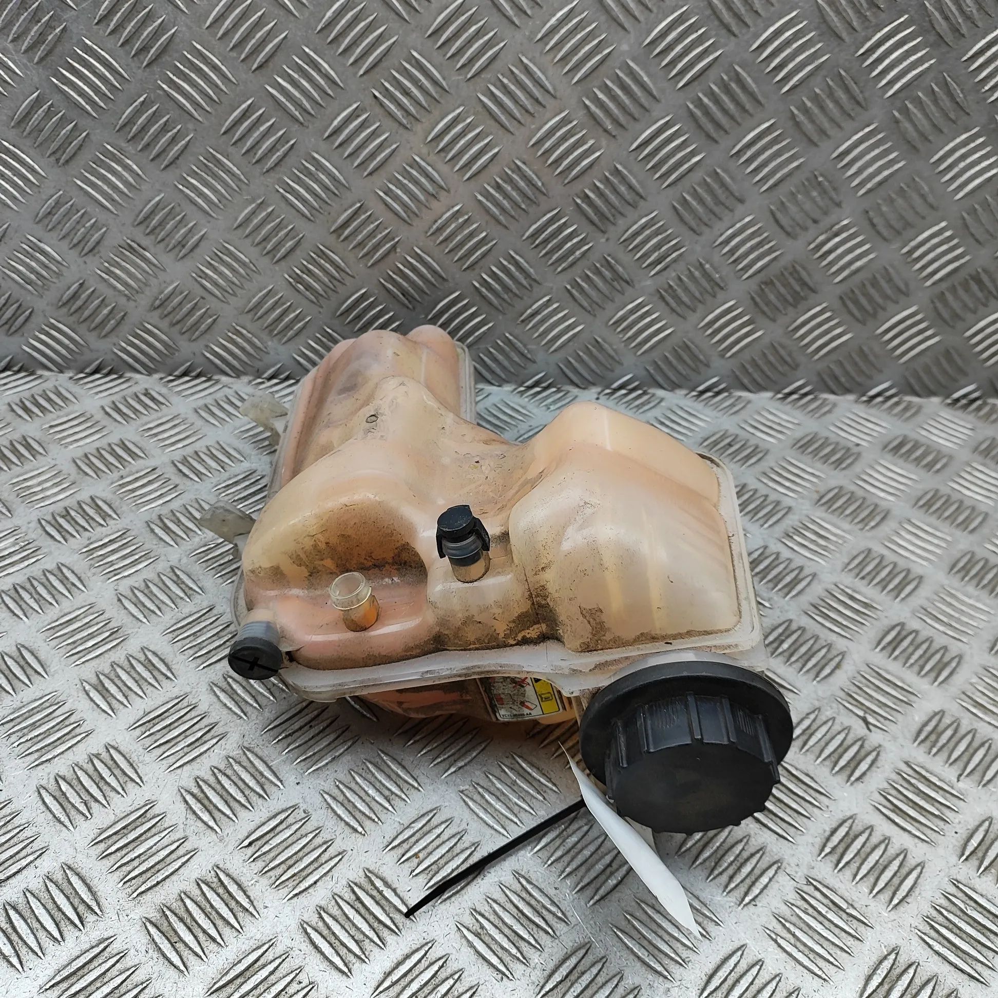 Land Rover Discovery Expansion Tank
