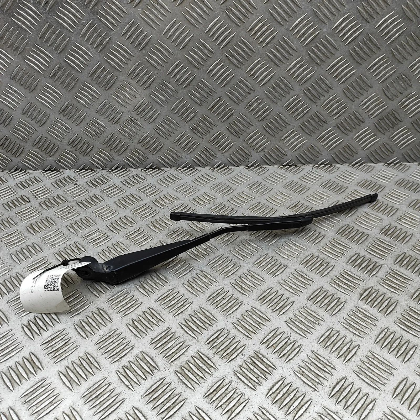 Land Rover Discovery Window wiper arm — rear