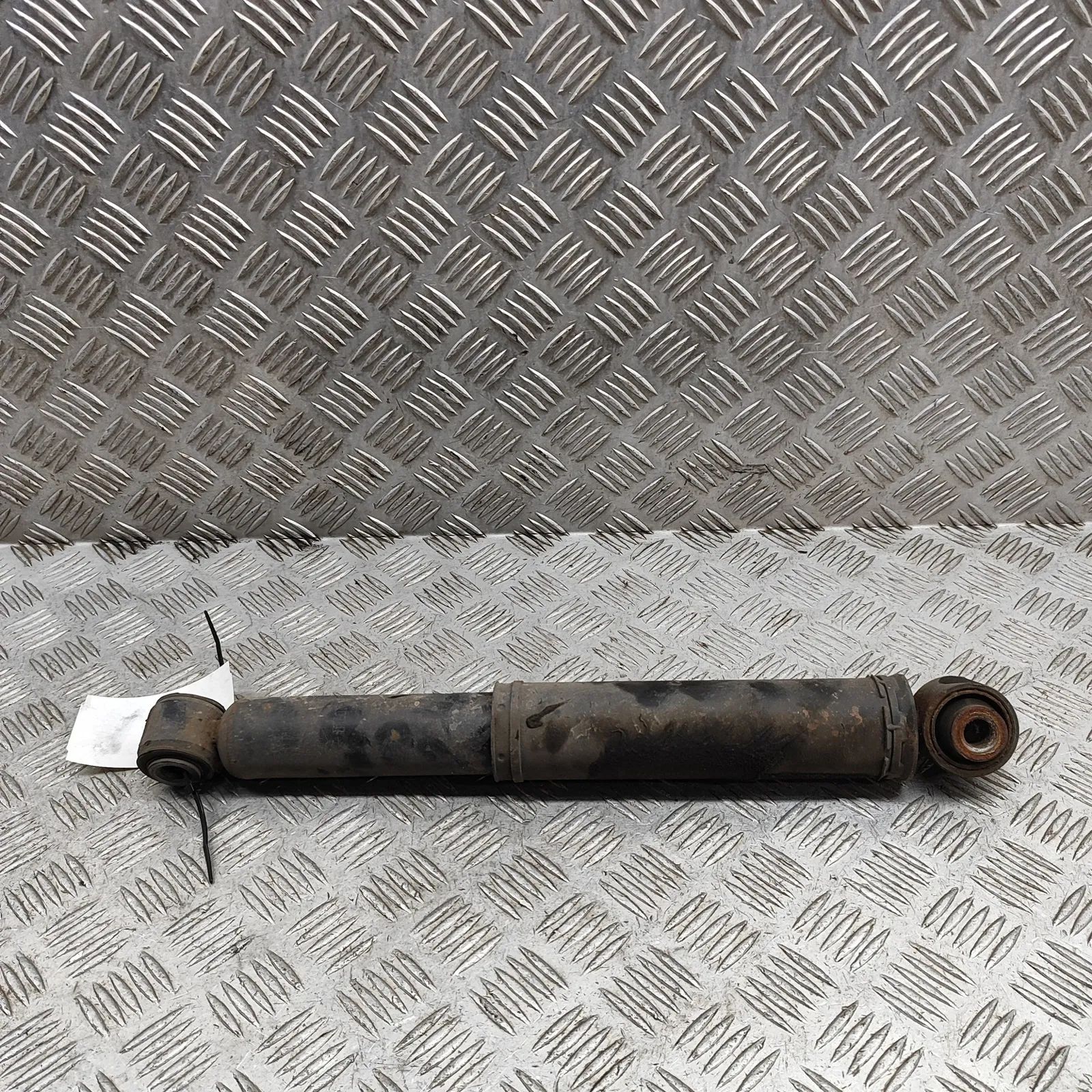 Renault Master Shock absorber — rear right Shock absorber — rear right — RENAULT MASTER (I...