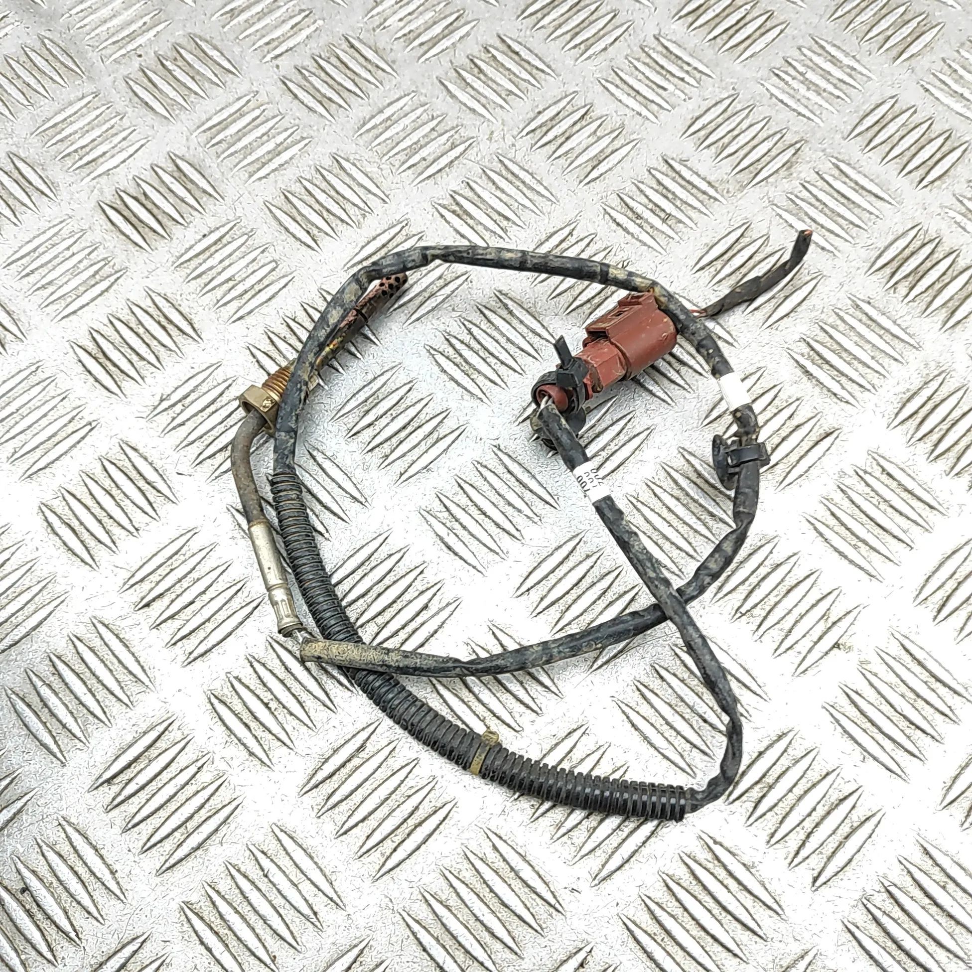 Volkswagen Amarok Exhaust gas temperature sensor Exhaust gas temperature sensor — VW AMAROK (2H_...