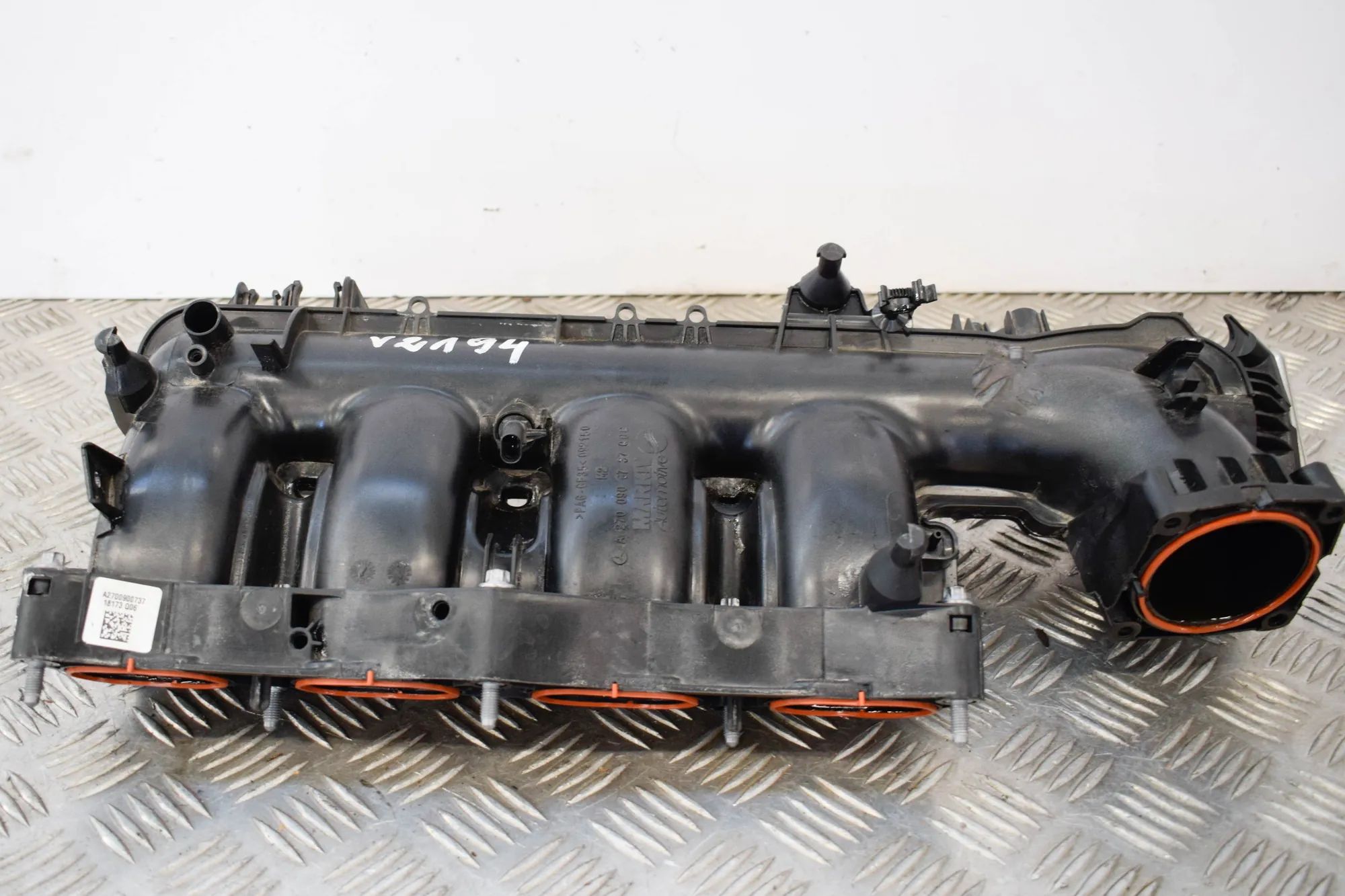 Mercedes-Benz GLA (X156) впускной коллектор Intake Manifold — MERCEDES BENZ GLA (X156) (201...