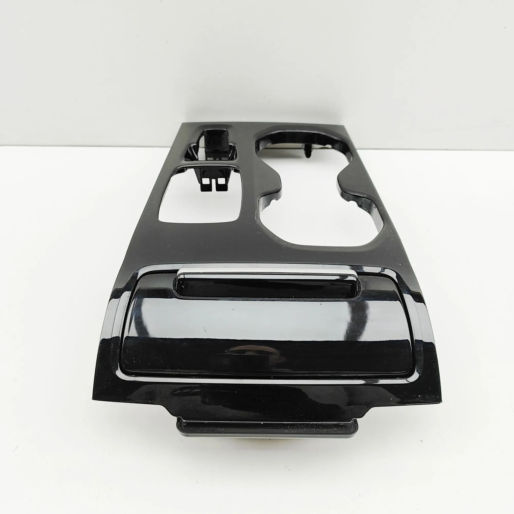 Volvo XC40 / EX40 Centre console trim Centre console trim — VOLVO XC40 (536) (2017-.....
