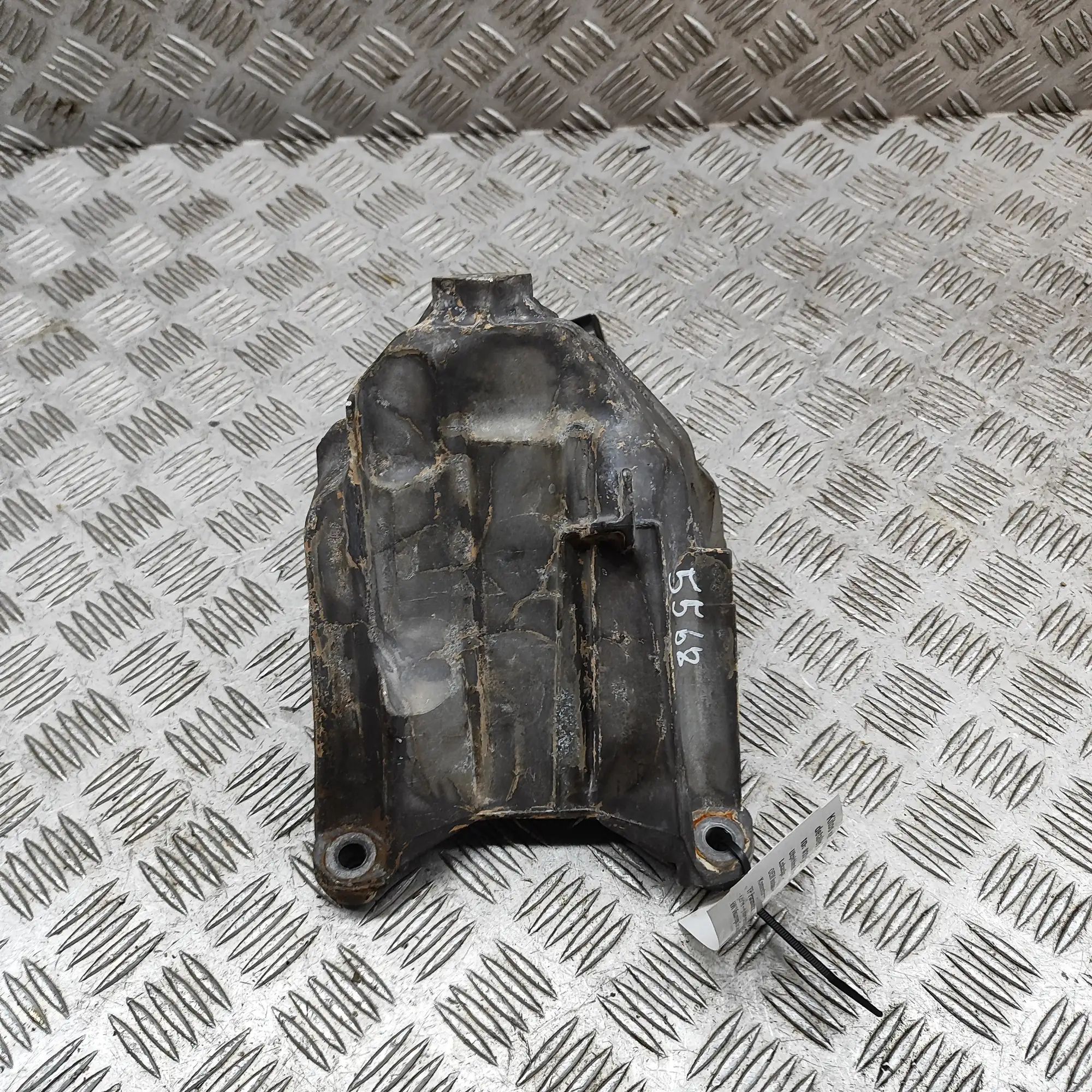 Audi Q5 (FY) Left Side Engine Bracket Left Side Engine Bracket — AUDI Q5 (FY) (2016-....
