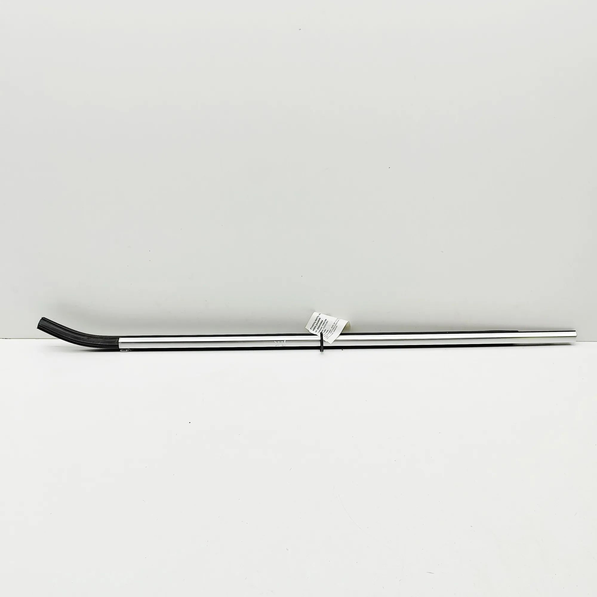Audi Q4 e-tron Door window strip — front left Door window strip — front left — AUDI Q4 (SUV F...
