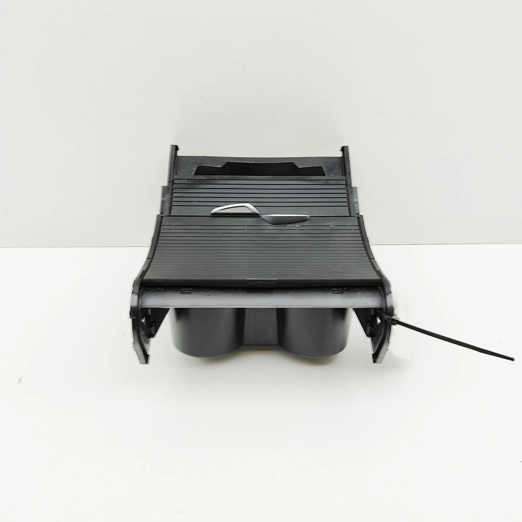 BMW X1 (F48) Cup holder Cup holder — BMW X1 (F48) (2014-2022) — 9292557...