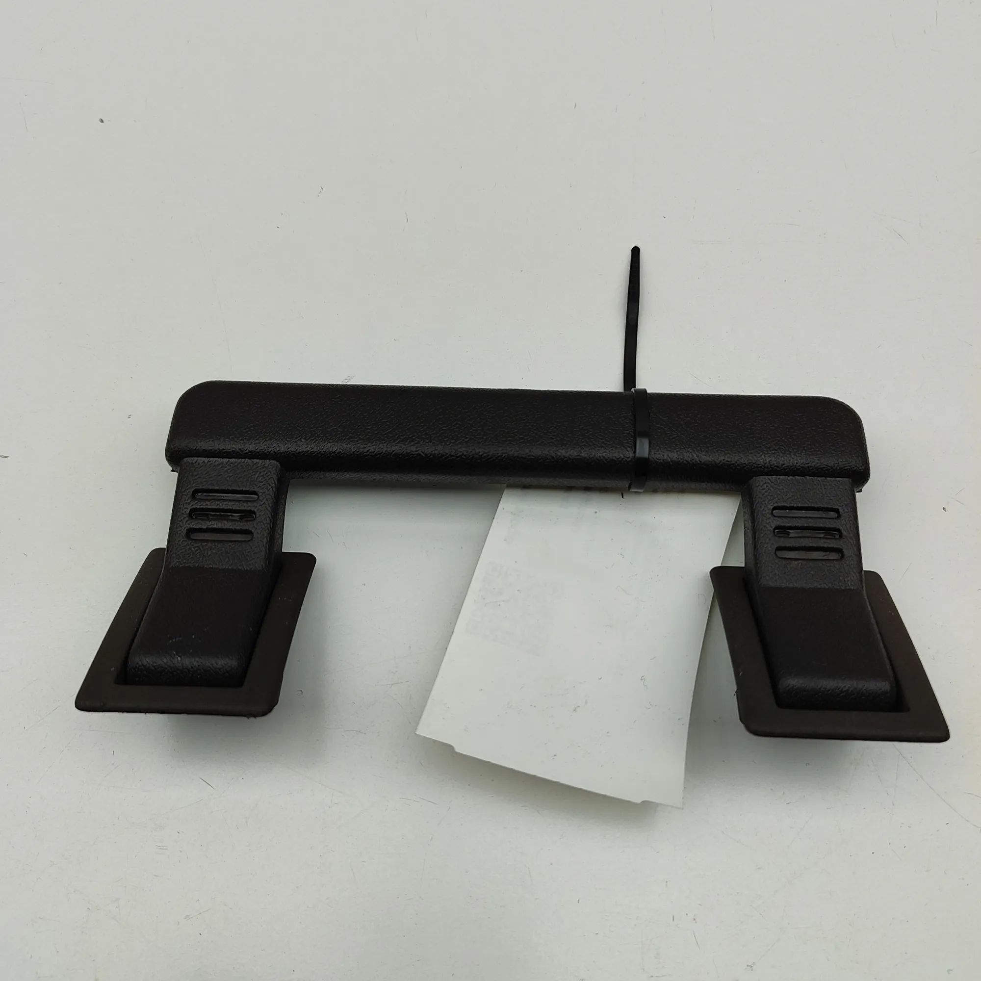 Maserati Biturbo (2, 4, Spyder, Karif) Roof grab handle — rear right Roof grab handle — rear right — MASERATI 425 (1...