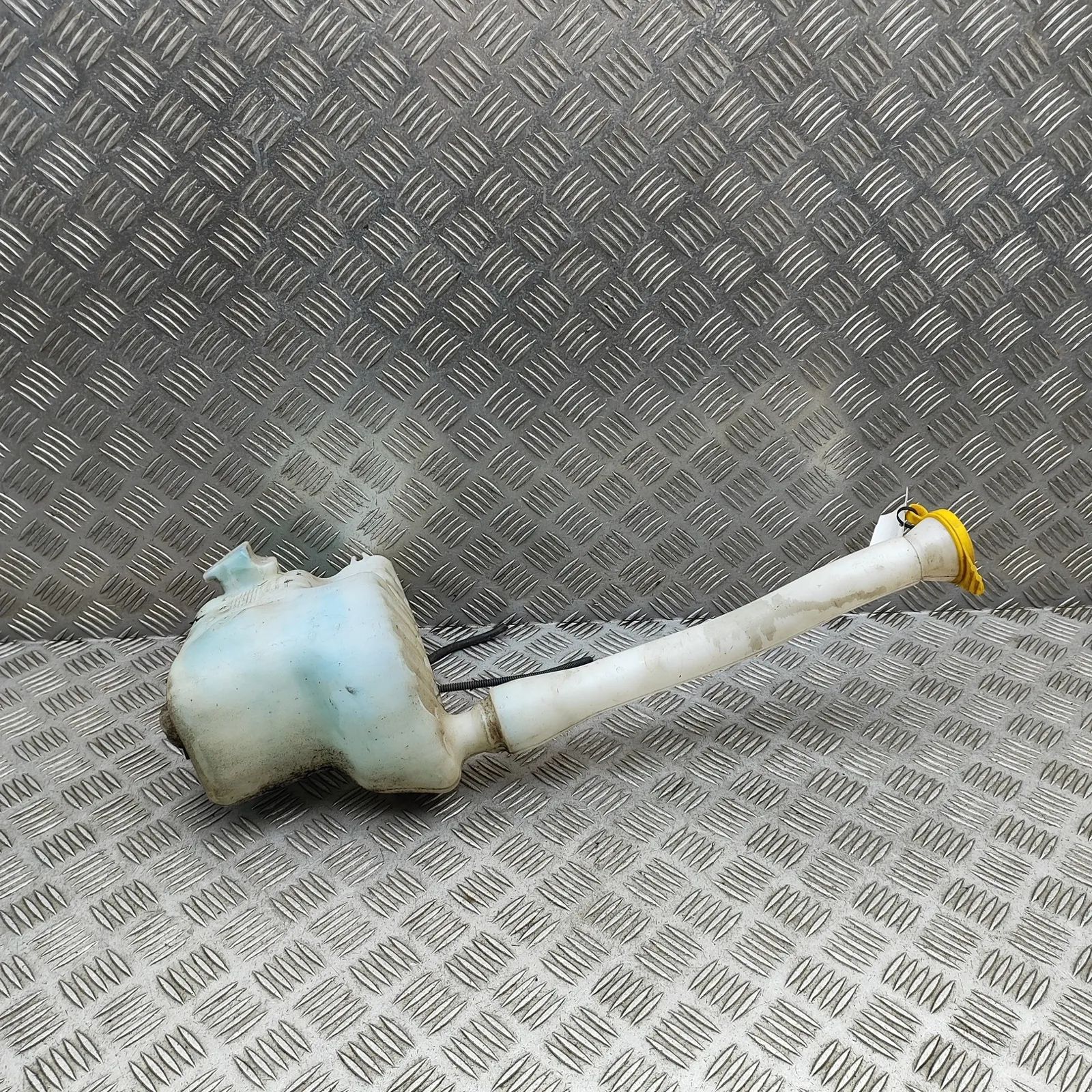 Opel Movano (B) Window Washer Tank Window Washer Tank — OPEL MOVANO (B Van) (2010-...
