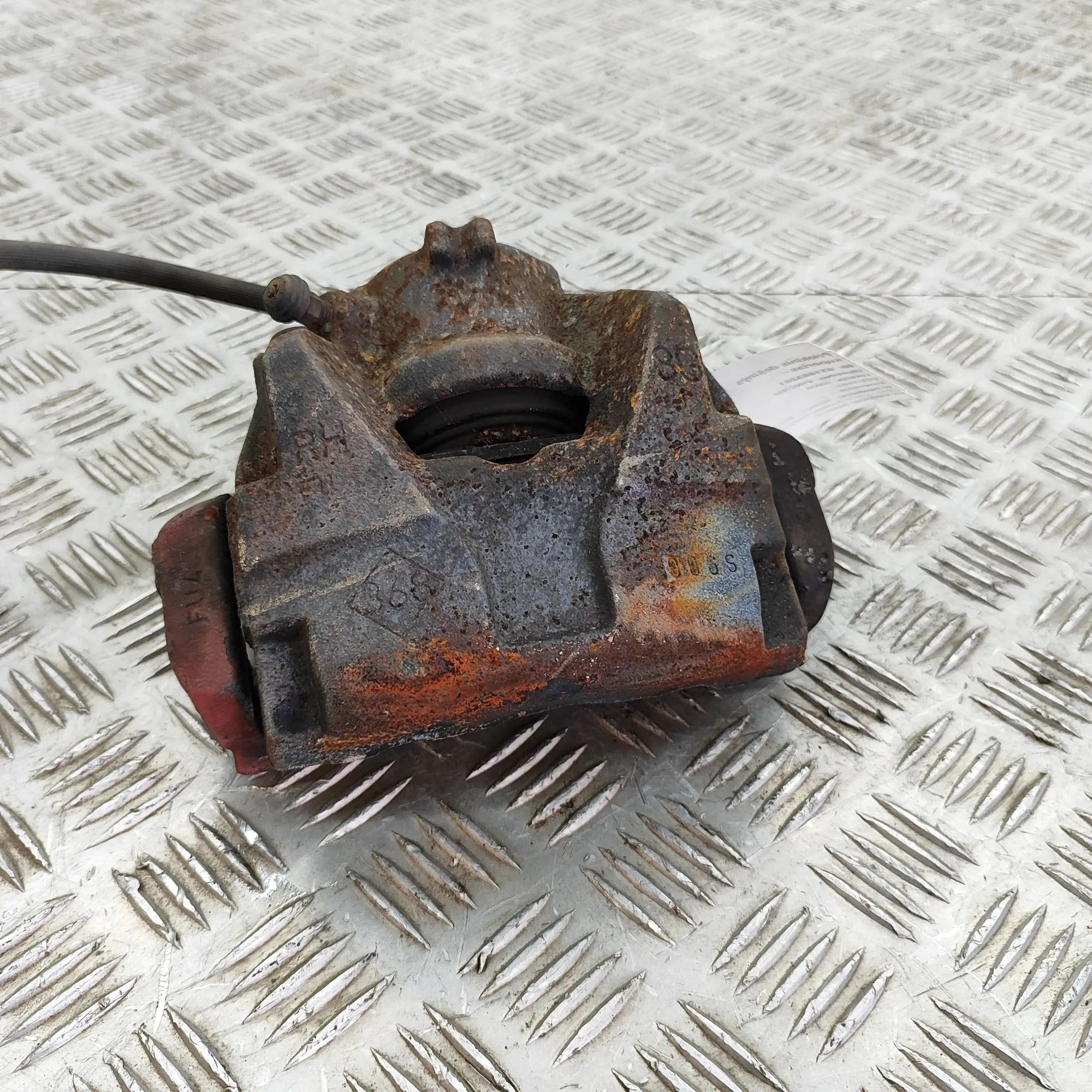 Renault Megane Brake caliper — front right Brake caliper — front right — RENAULT MEGANE (C...