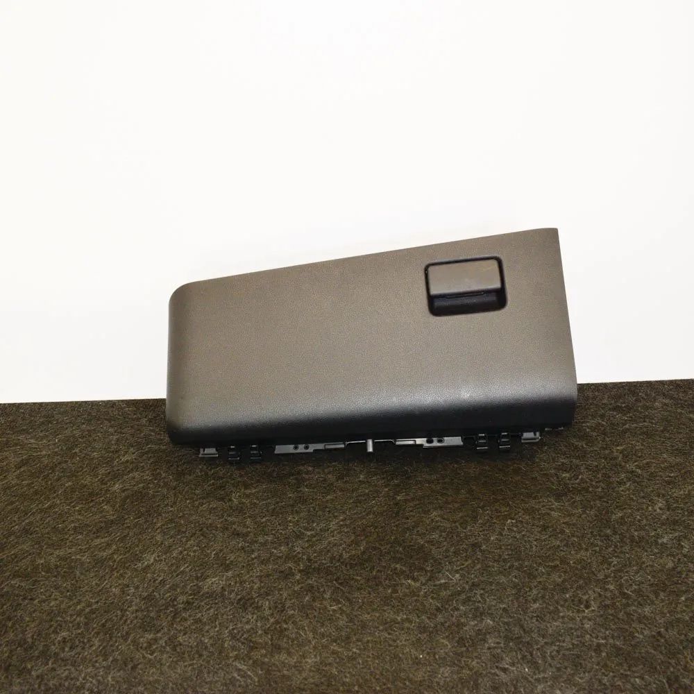 Toyota Prius+ Glove Compartment