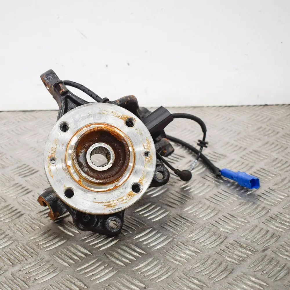 Peugeot 2008 Front Right Wheel Hub