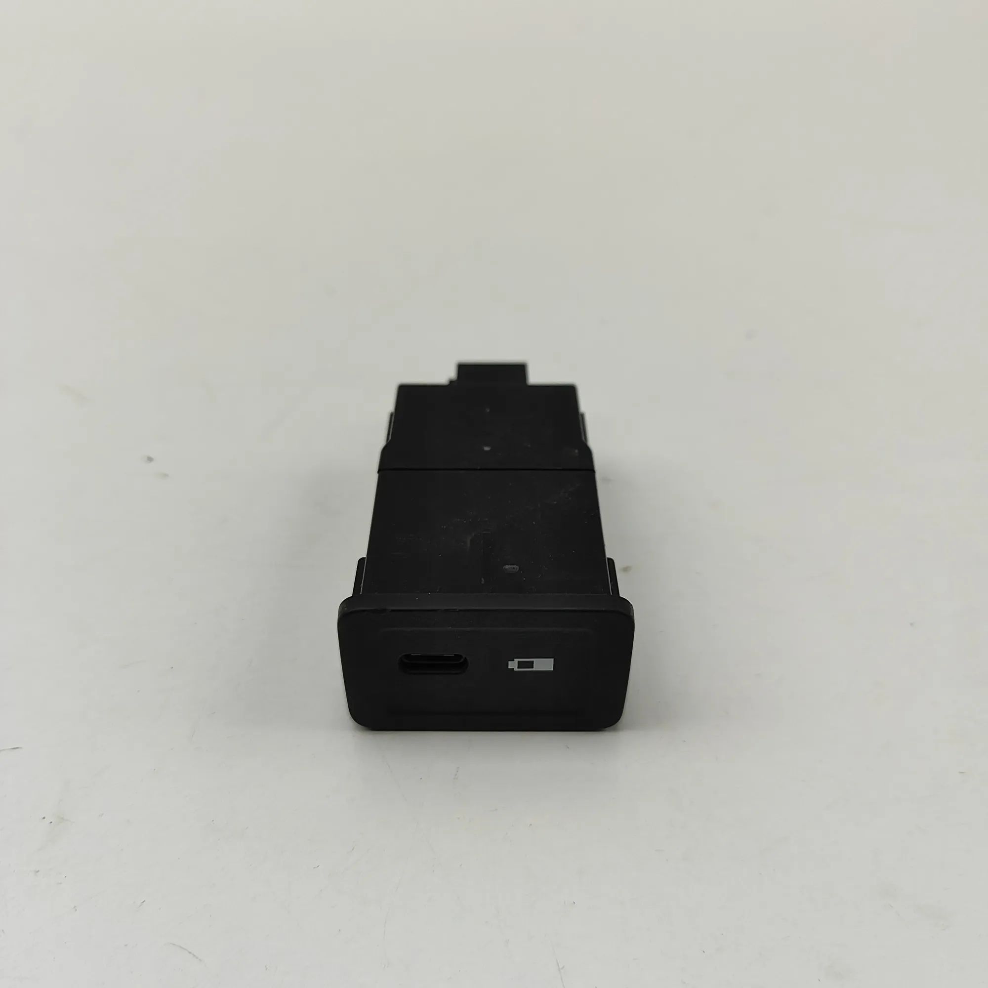 Mercedes-Benz Sprinter (W907 / W910)  USB