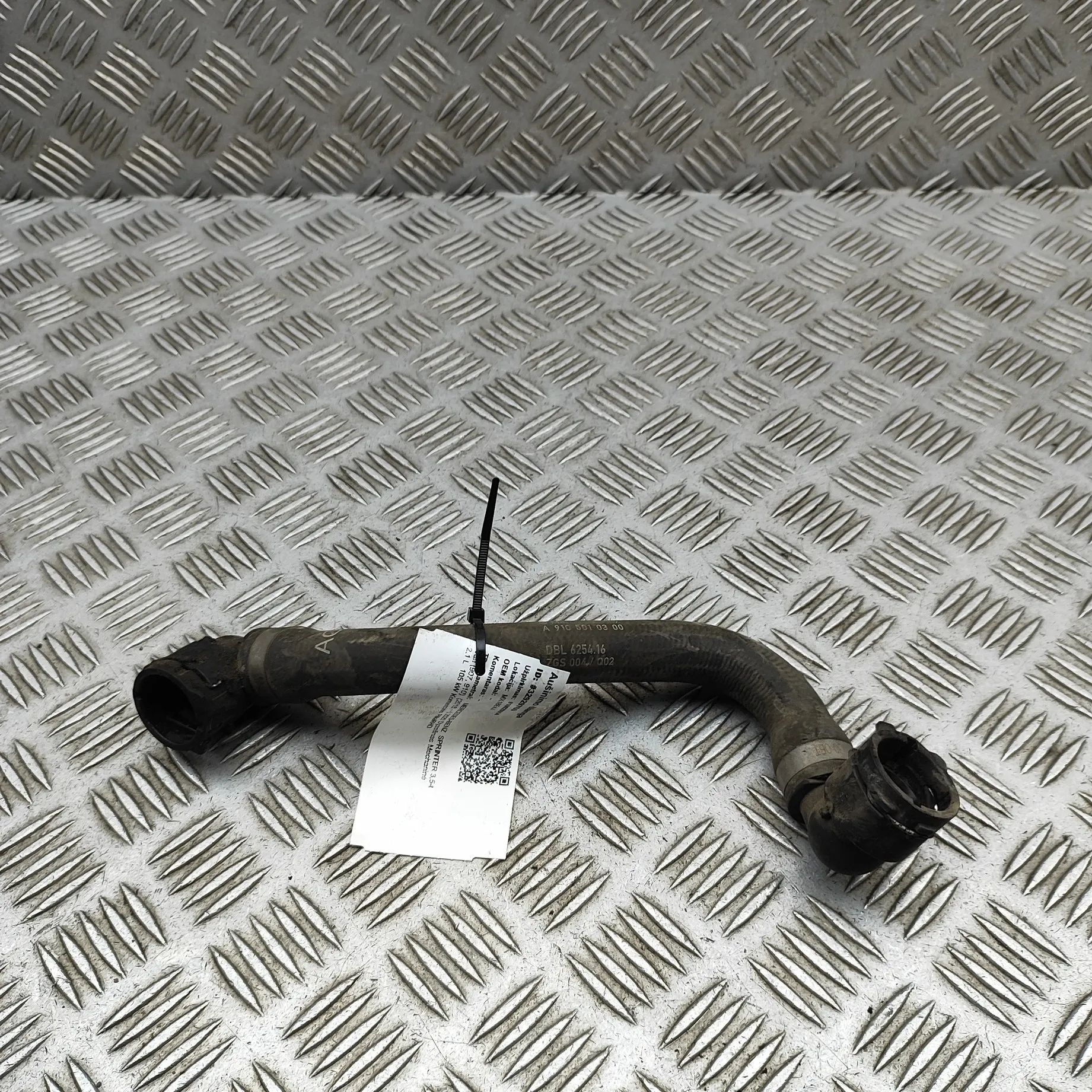 Mercedes-Benz Sprinter (W907 / W910)  Coolant hose