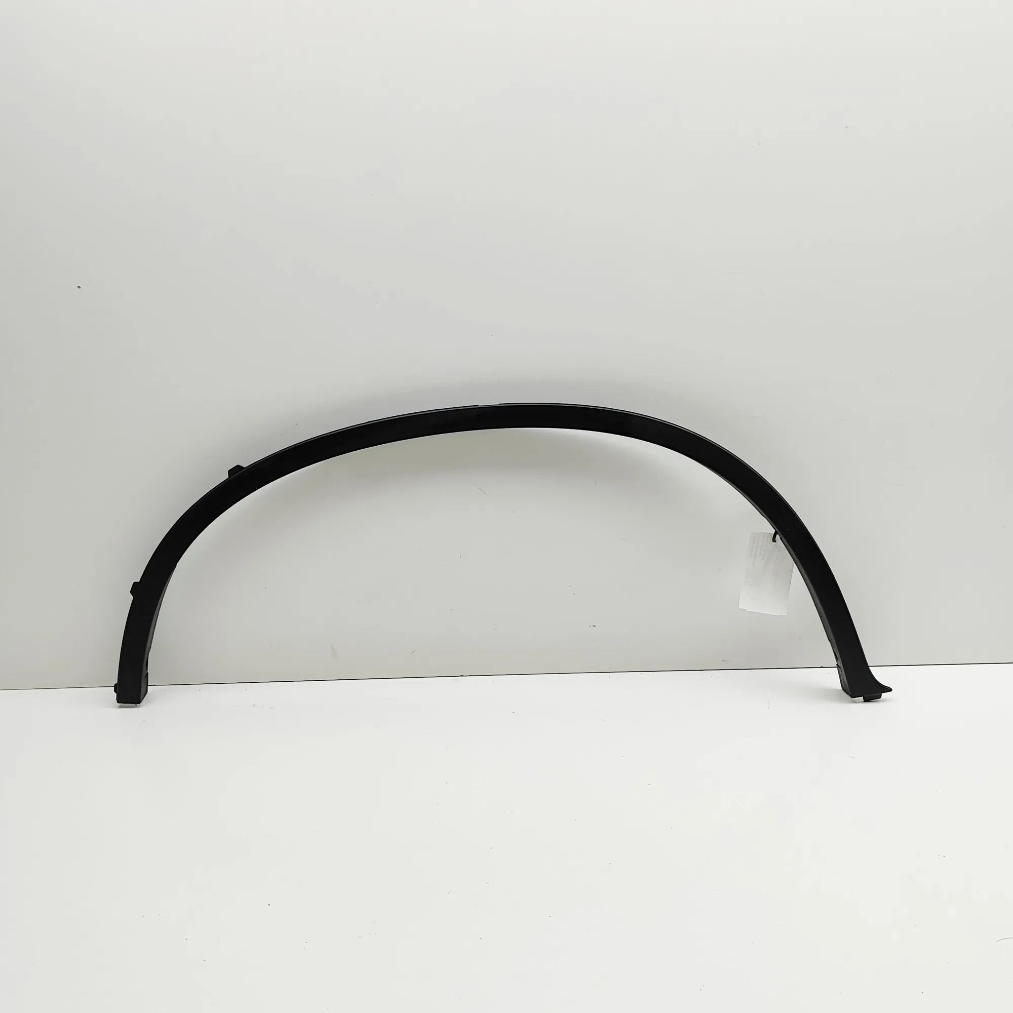 BMW X6 (E71 / E72) Wheel arch trim — rear right
