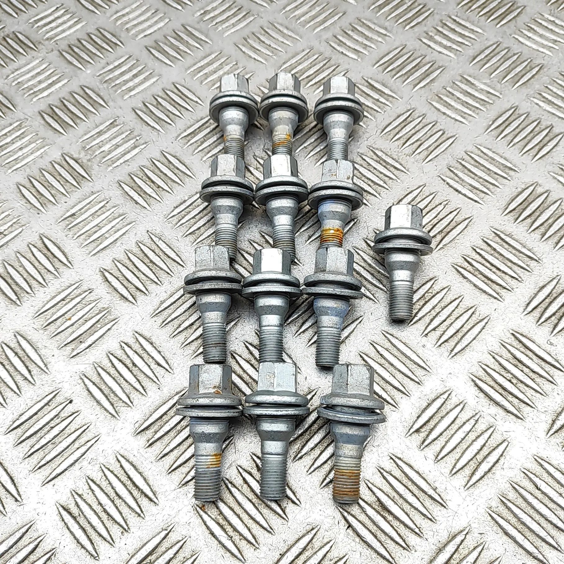 Peugeot 2008 Wheel Screws Kit Wheel Screws Kit — PEUGEOT 2008 (II) (2019-...)...