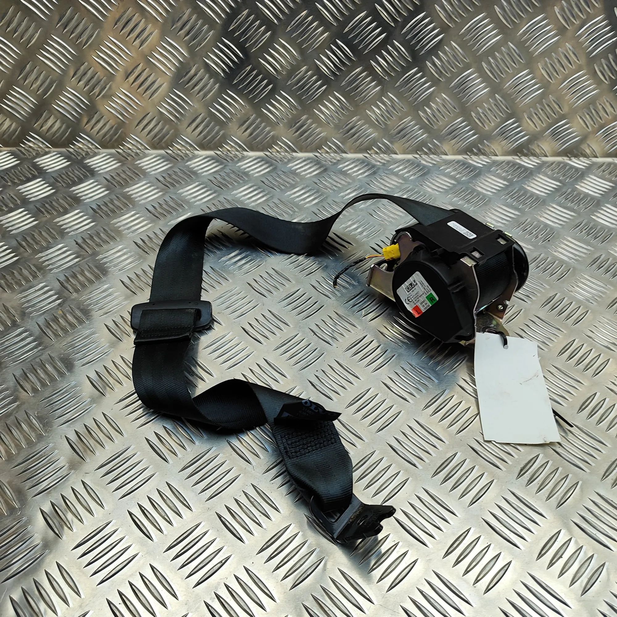 Volvo XC40 / EX40 Rear Left Seatbelt Rear Left Seatbelt — VOLVO XC40 (536) (2017-......
