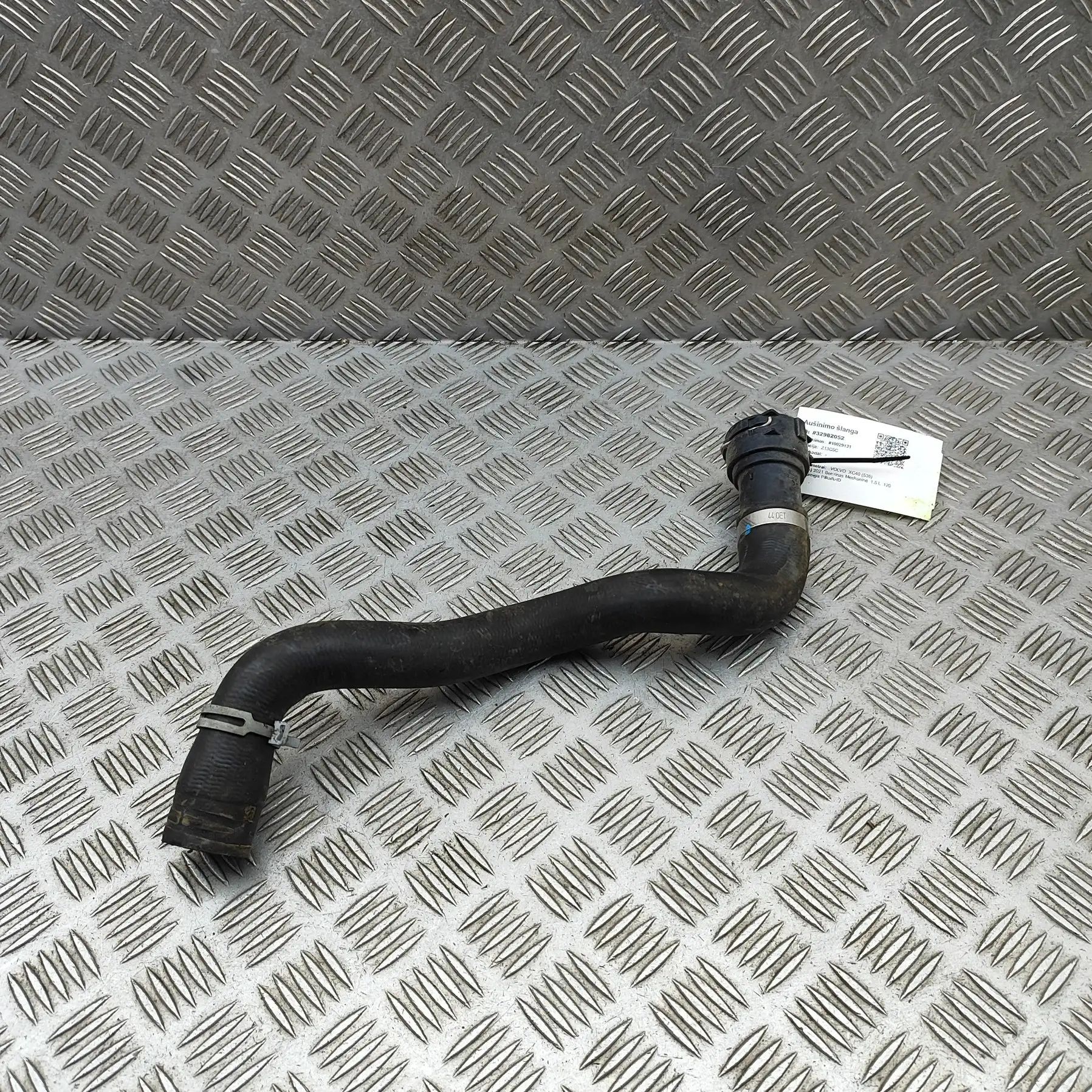 Volvo XC40 / EX40 Coolant hose Coolant hose — VOLVO XC40 (536) (2017-...) — 32...